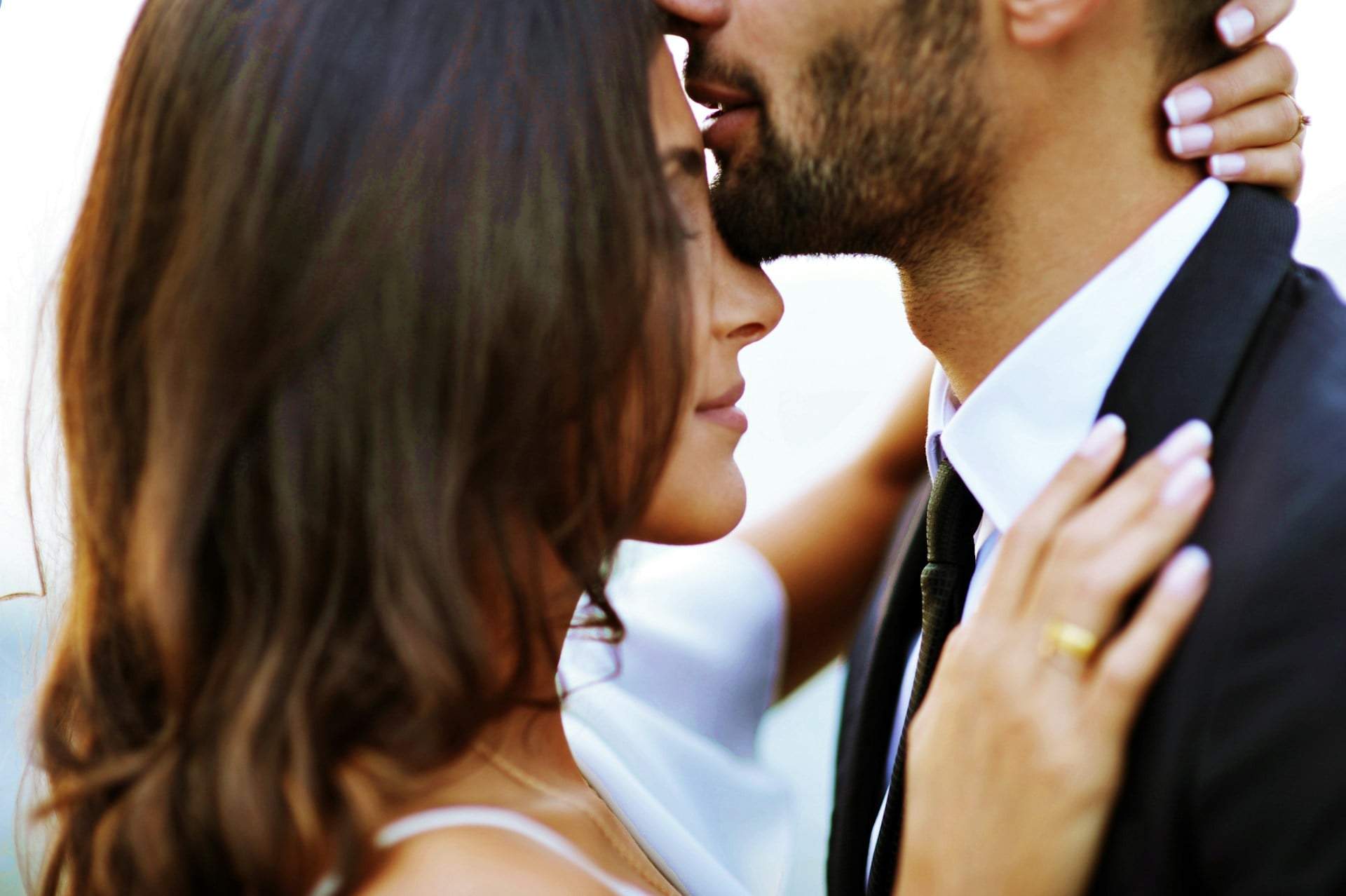 7 things the happiest couples quietly do on their wedding day — Wedding