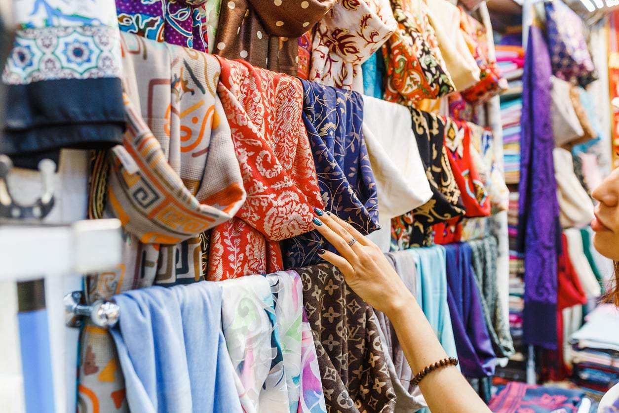Faux artisanat au marché : 4 signes qui trahissent l'arnaque — Loisirs
