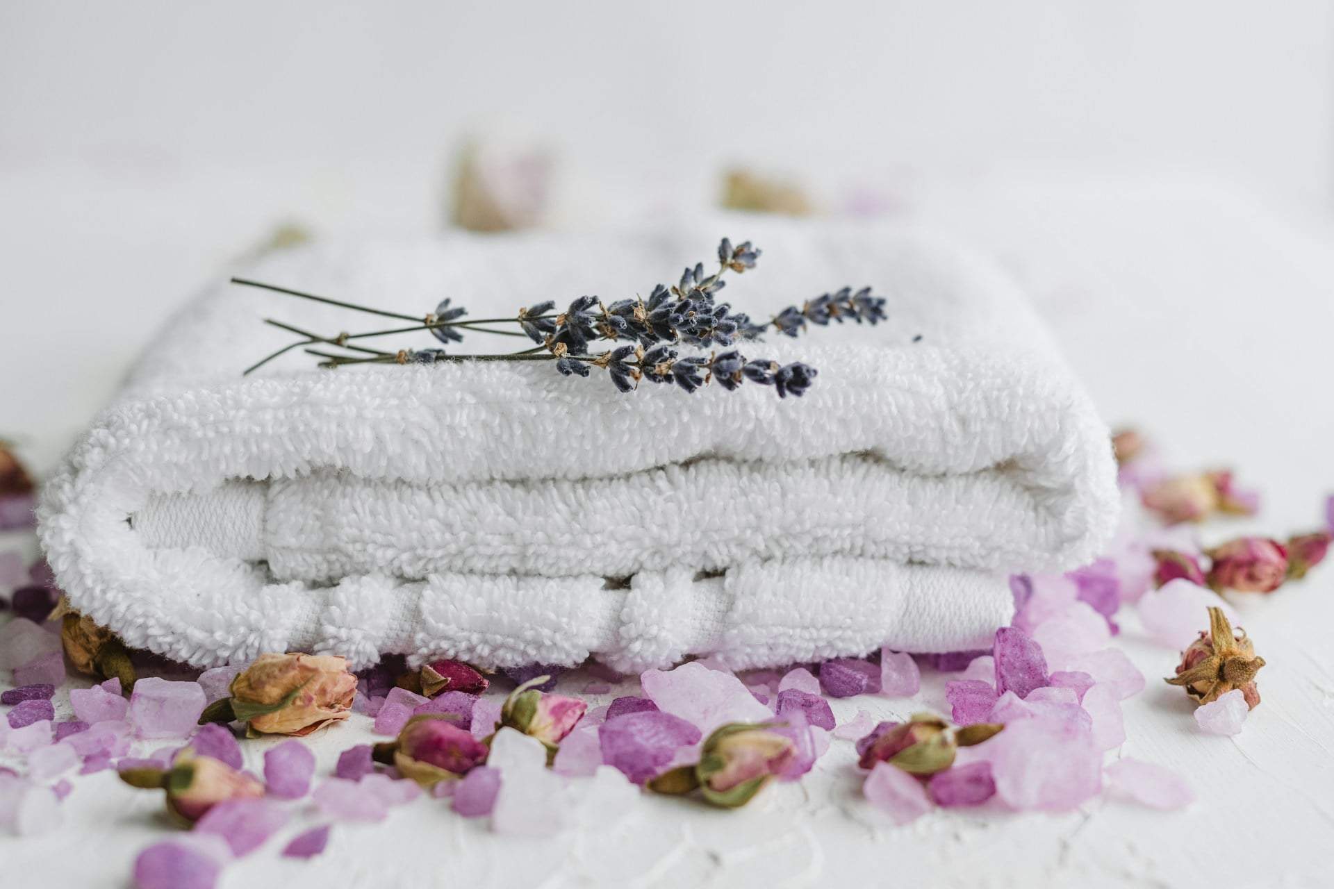 Why your towels still smell musty in summer — even right after washing — Household
