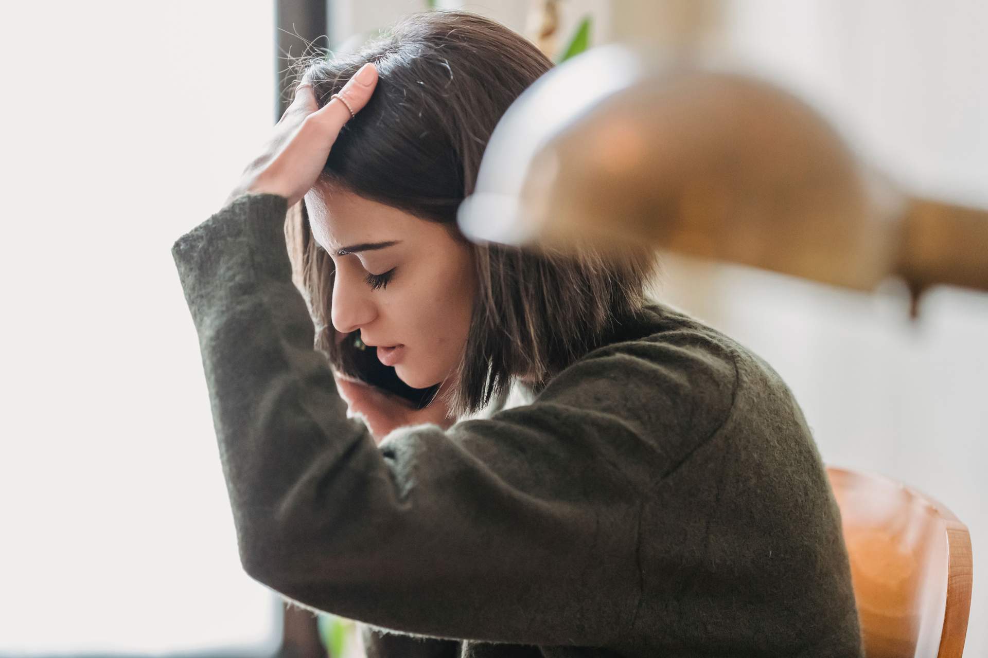 Si tu amiga se queja sin parar, esto es lo que le está pasando a tu cuerpo — Estilo de vida