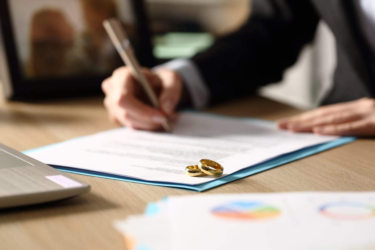 Quando ho saputo che i miei genitori divorziavano, ho provato sollievo (e mi sono vergognata) — Famiglia