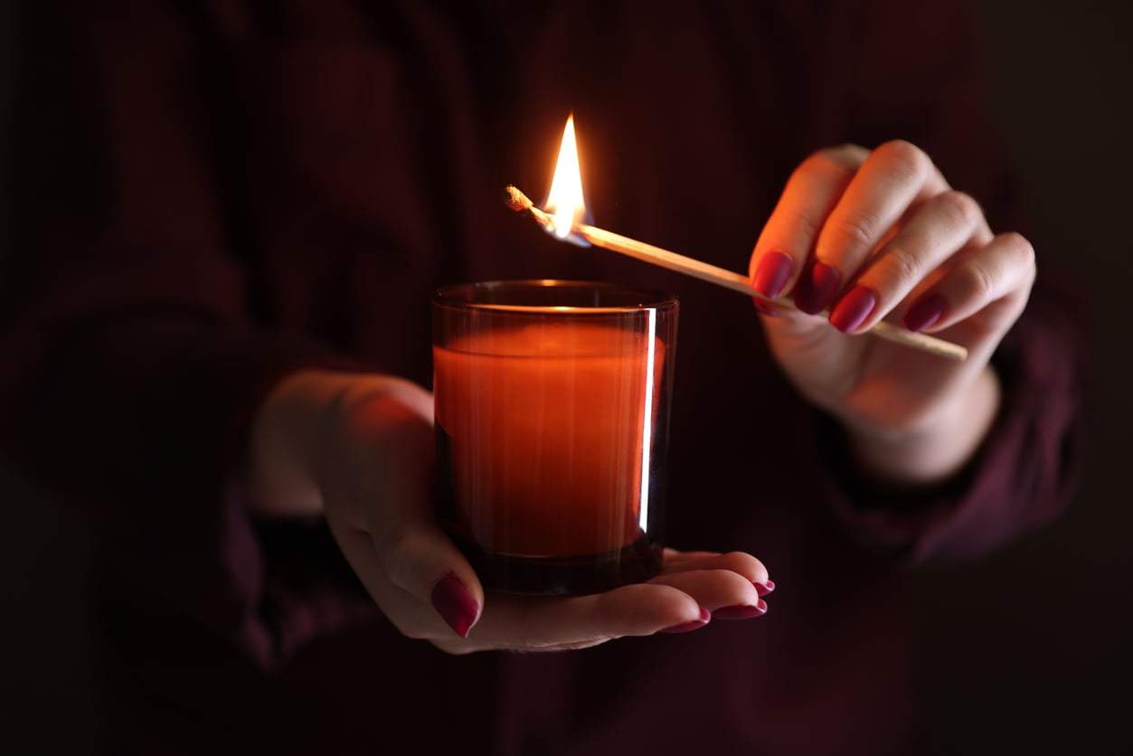 What candle color should you light for love, success, or healing? The magic of color explained — Lifestyle