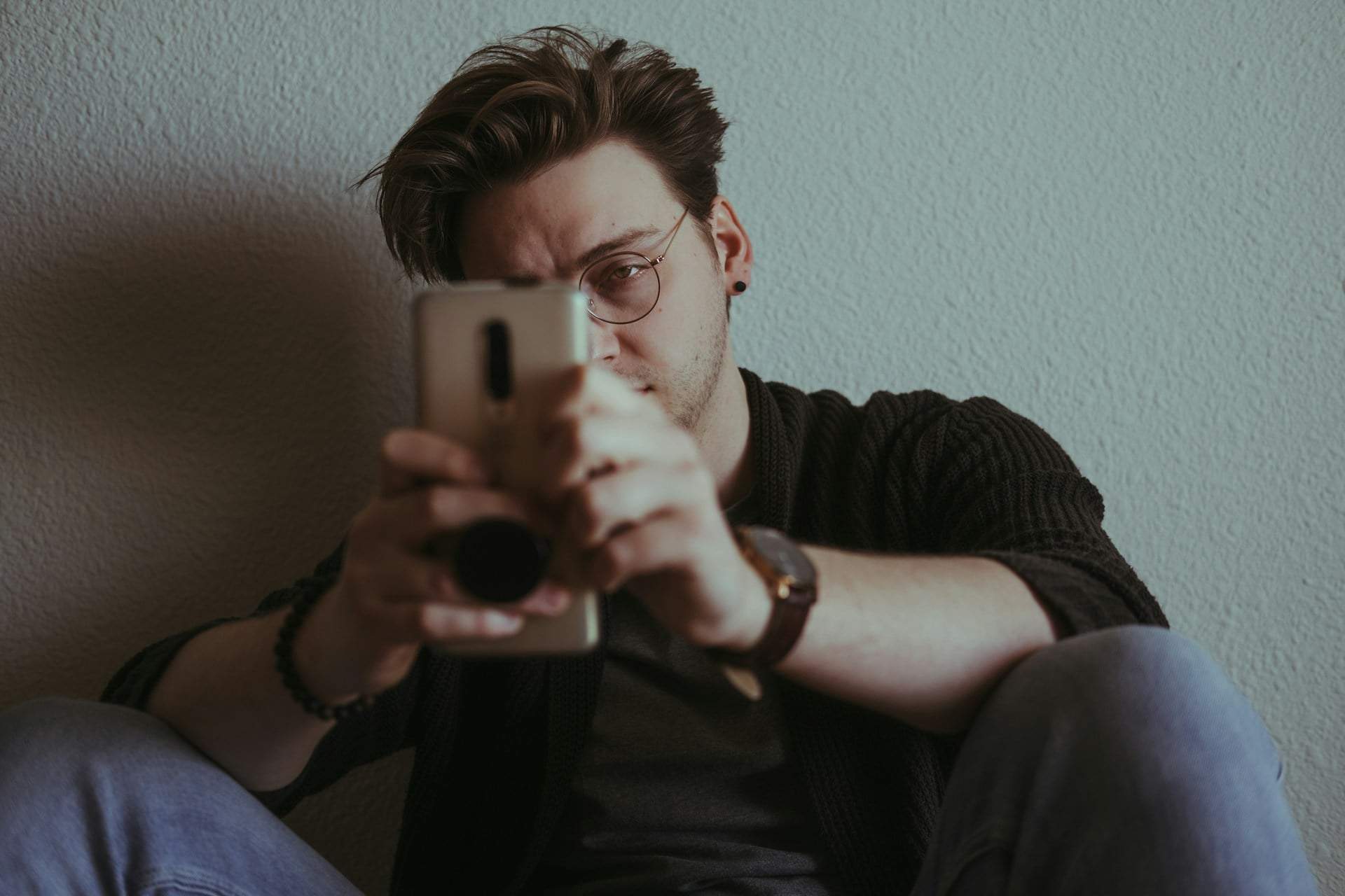 "¿Qué hago con alguien que ni siquiera pone foto?": lo que los hombres piensan de los perfiles femeninos en las apps — Relación