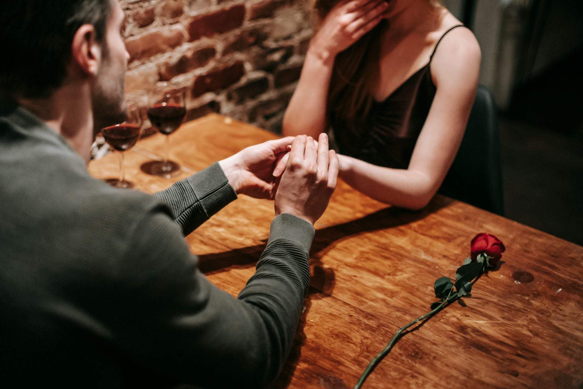 Diese 3 Fragen solltest du beim dritten Date stellen – sie sparen dir Monate — Beziehung