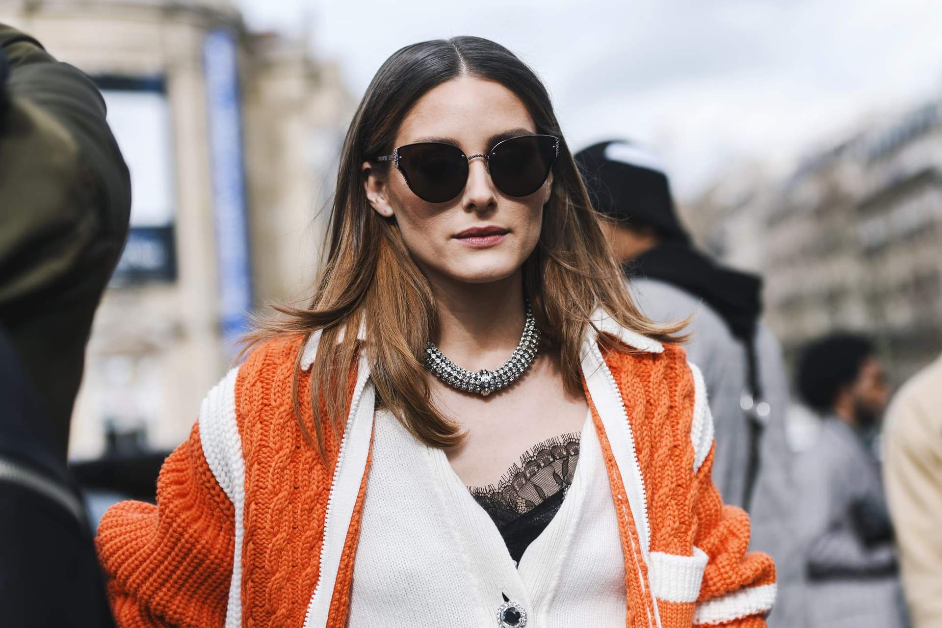 10 outfit perfetti per quei giorni in cui la mattina hai freddo e il pomeriggio muori di caldo — Moda