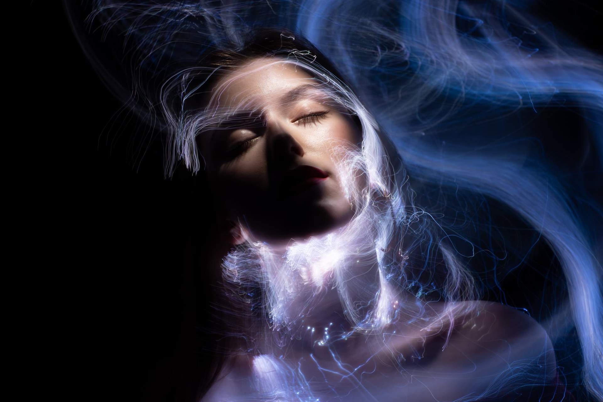 Bist du ein Erdengel? 5 Zeichen, dass deine Seele aus einer höheren Dimension stammt — Lebensstil
