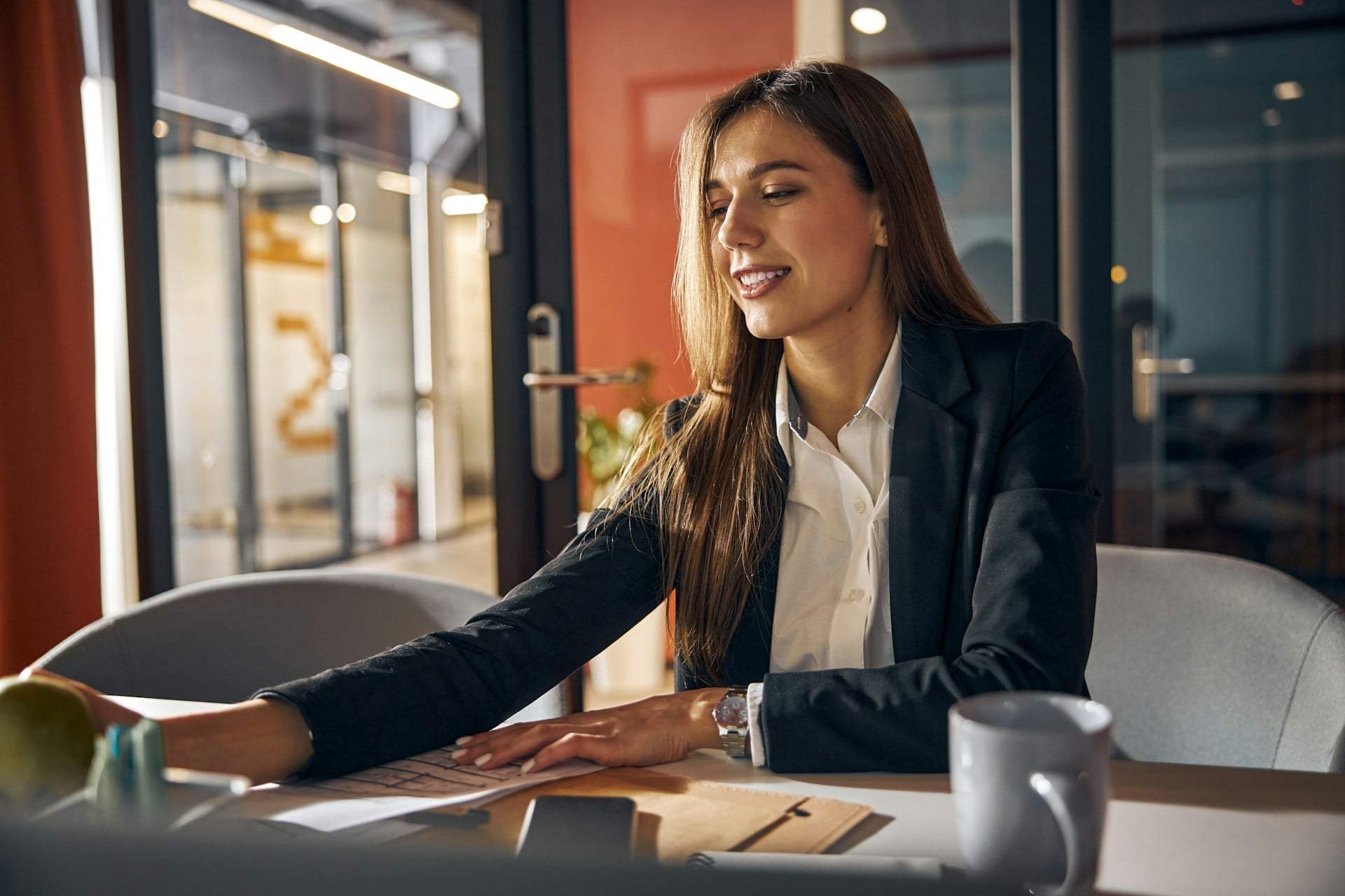 Ces 5 signes du zodiaque sont des leaders nés — tout le monde les écoute — Mode de vie