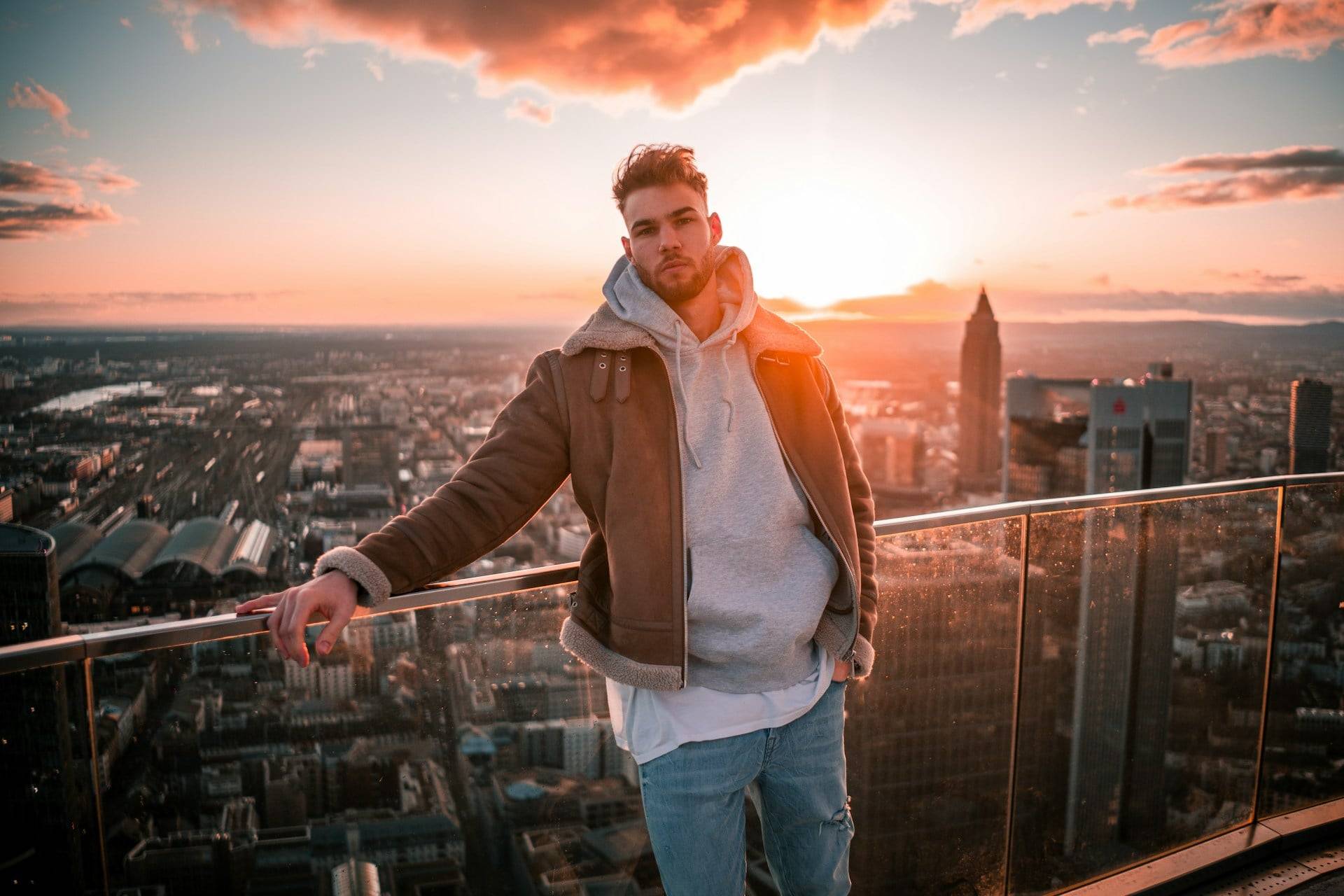 5 Types of Men Who Seem Like They Want to Love You — But Never Truly Will