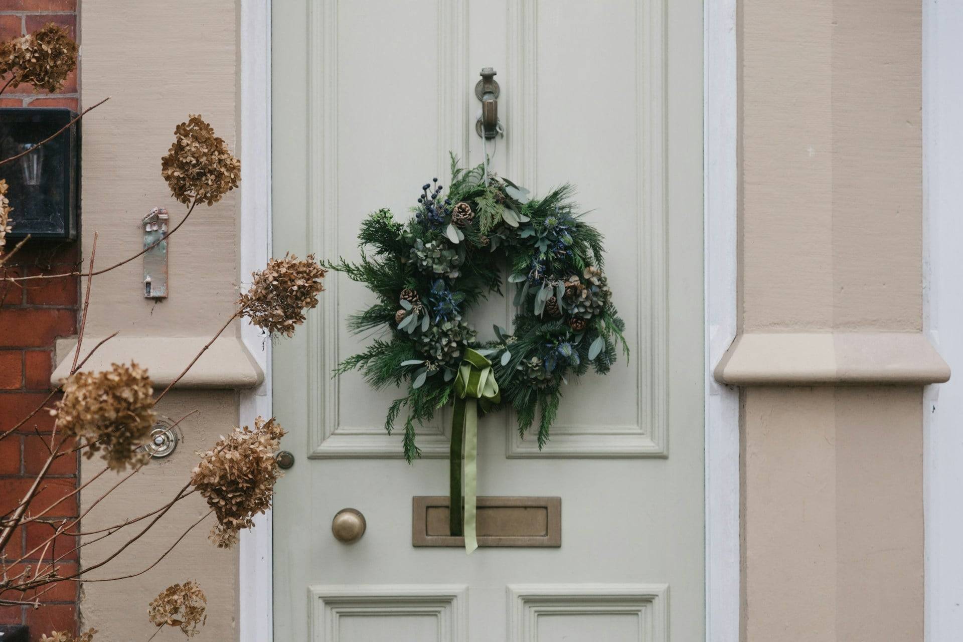 5 Simple Feng Shui Tips for Your Entrance to Make 2026 Your Luckiest Year