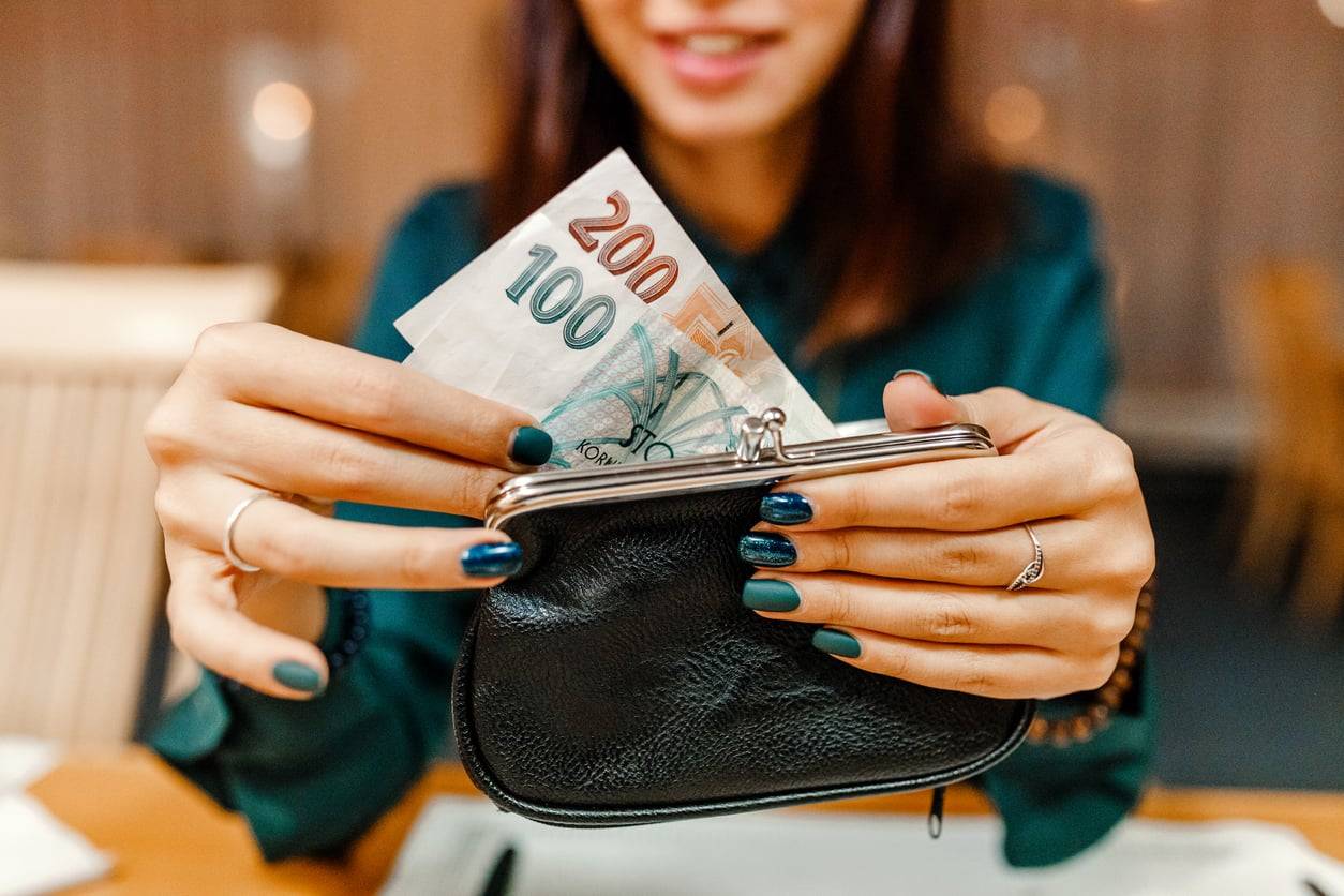 Can You Go 48 Hours Without Spending a Single Dollar? This Challenge Could Change How You Think About Money — Lifestyle