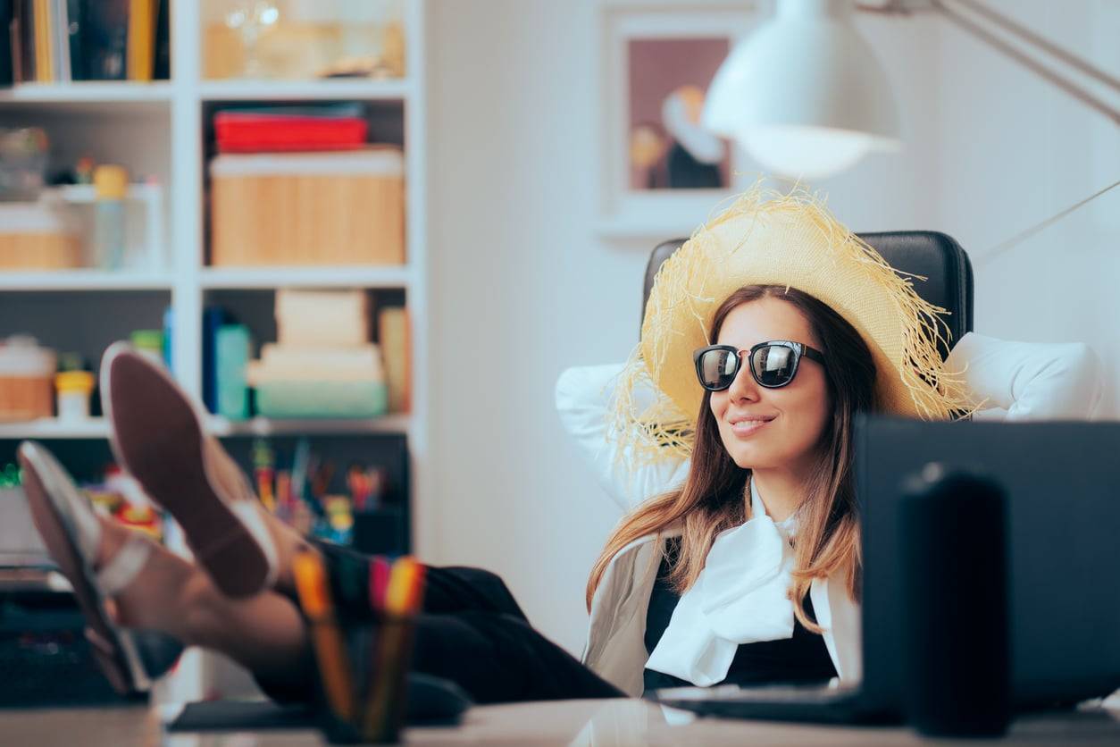 Planning a Vacation? Here's How to Tell Your Boss Without Upsetting Your Coworkers — Lifestyle