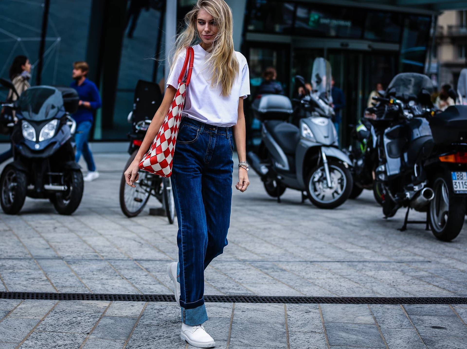 I 6 modelli di jeans che vedrai ovunque quest'autunno (e come portarli bene)