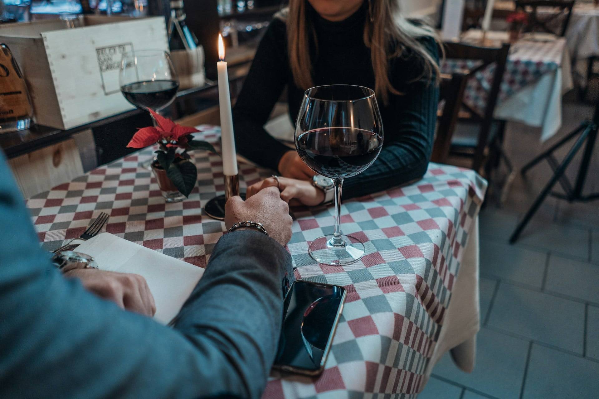 „Sie trauen sich nicht mal mehr, die Tür aufzuhalten" – Wie sehr der Feminismus die Männer verunsichert hat