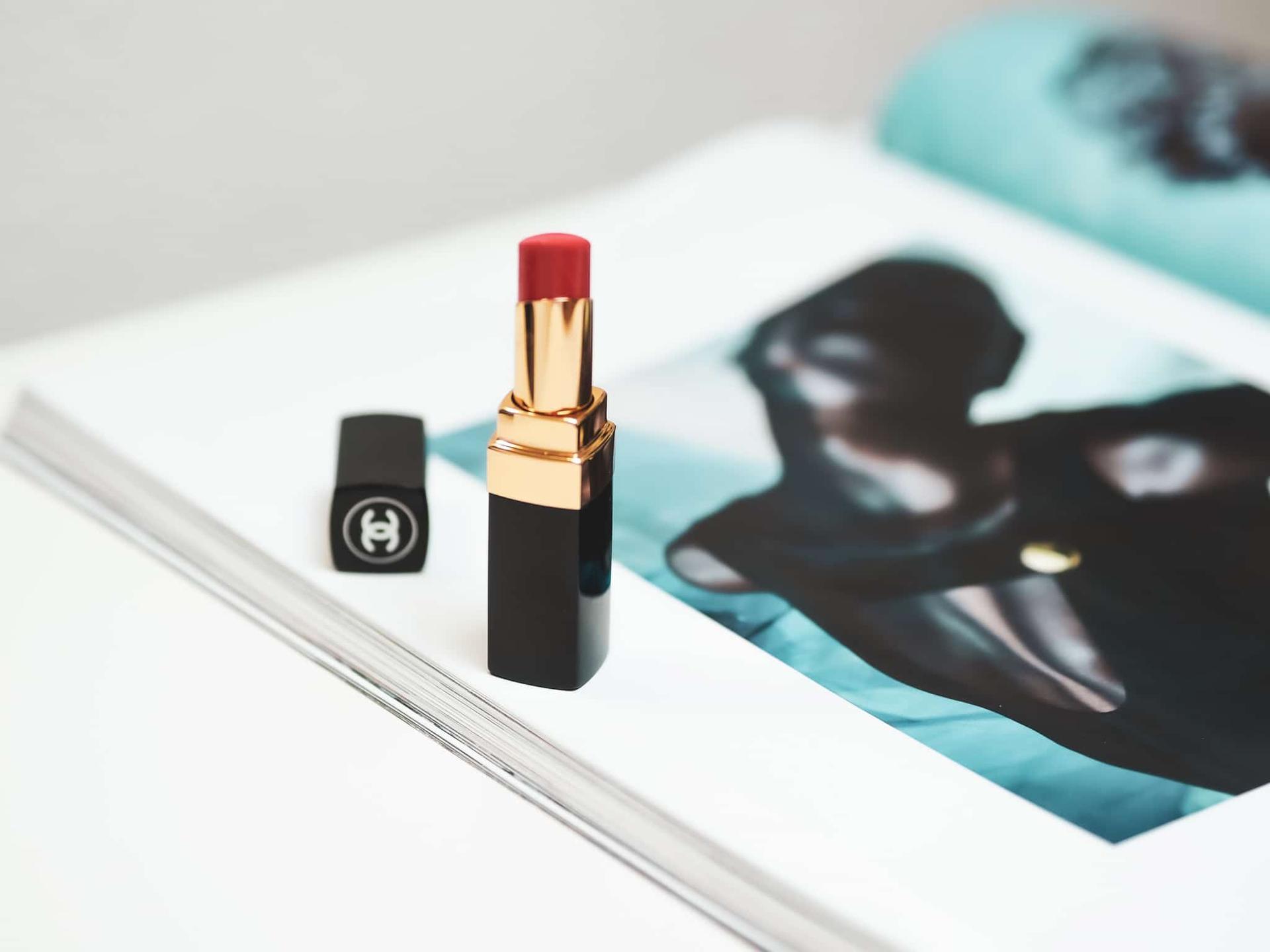 Dove si consuma il tuo rossetto? Scopri cosa rivela di te! — Viso
