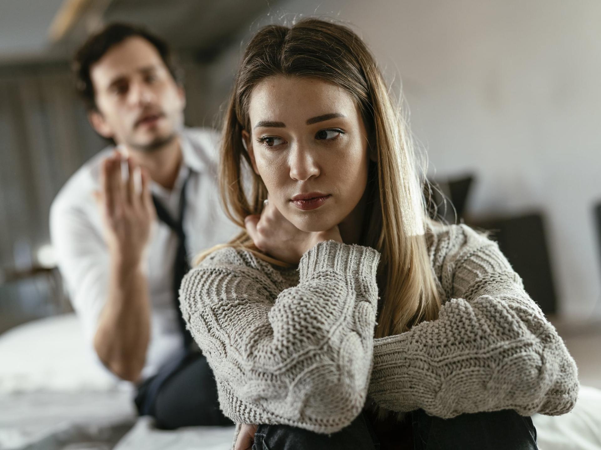 „Ich bin immer schuld und muss mich entschuldigen!“ – Anzeichen, dass dein Partner narzisstisch ist — Beziehung