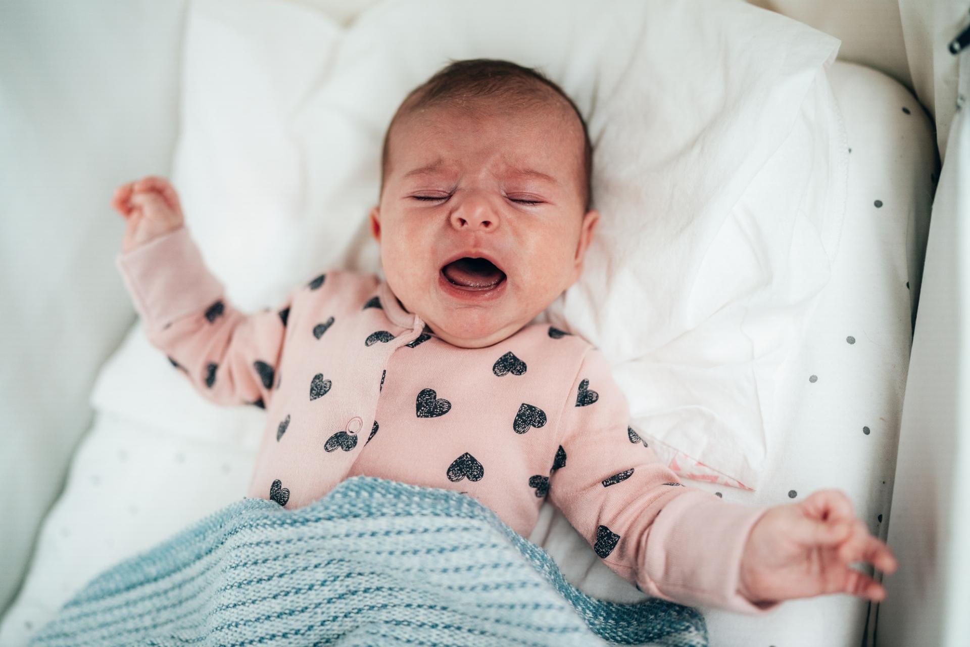 Réveil, chers parents ! Est-ce risqué de laisser pleurer bébé ? — Famille