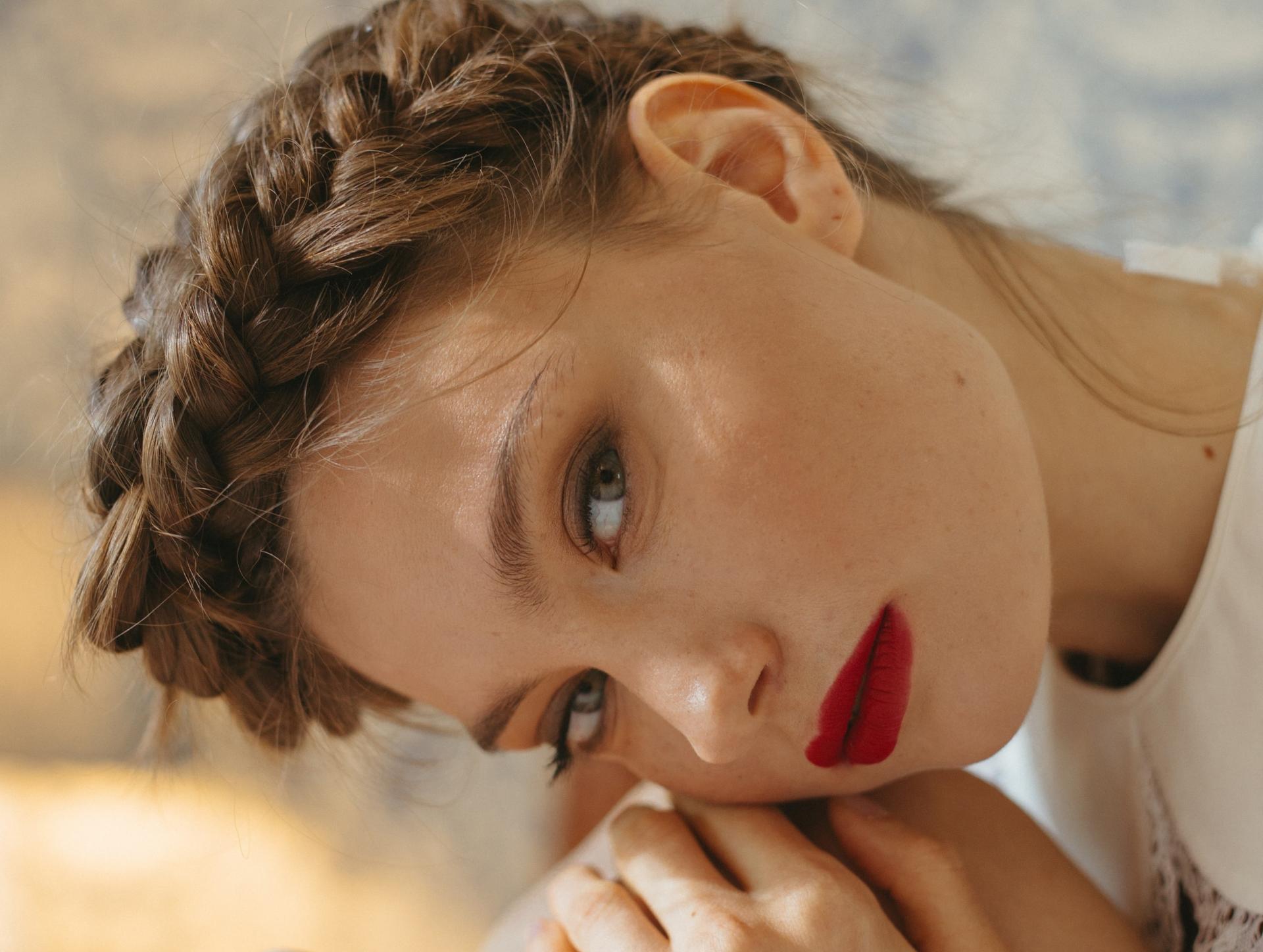 10 coiffures tressées pour cet été qui attireront tous les regards — Cheveux