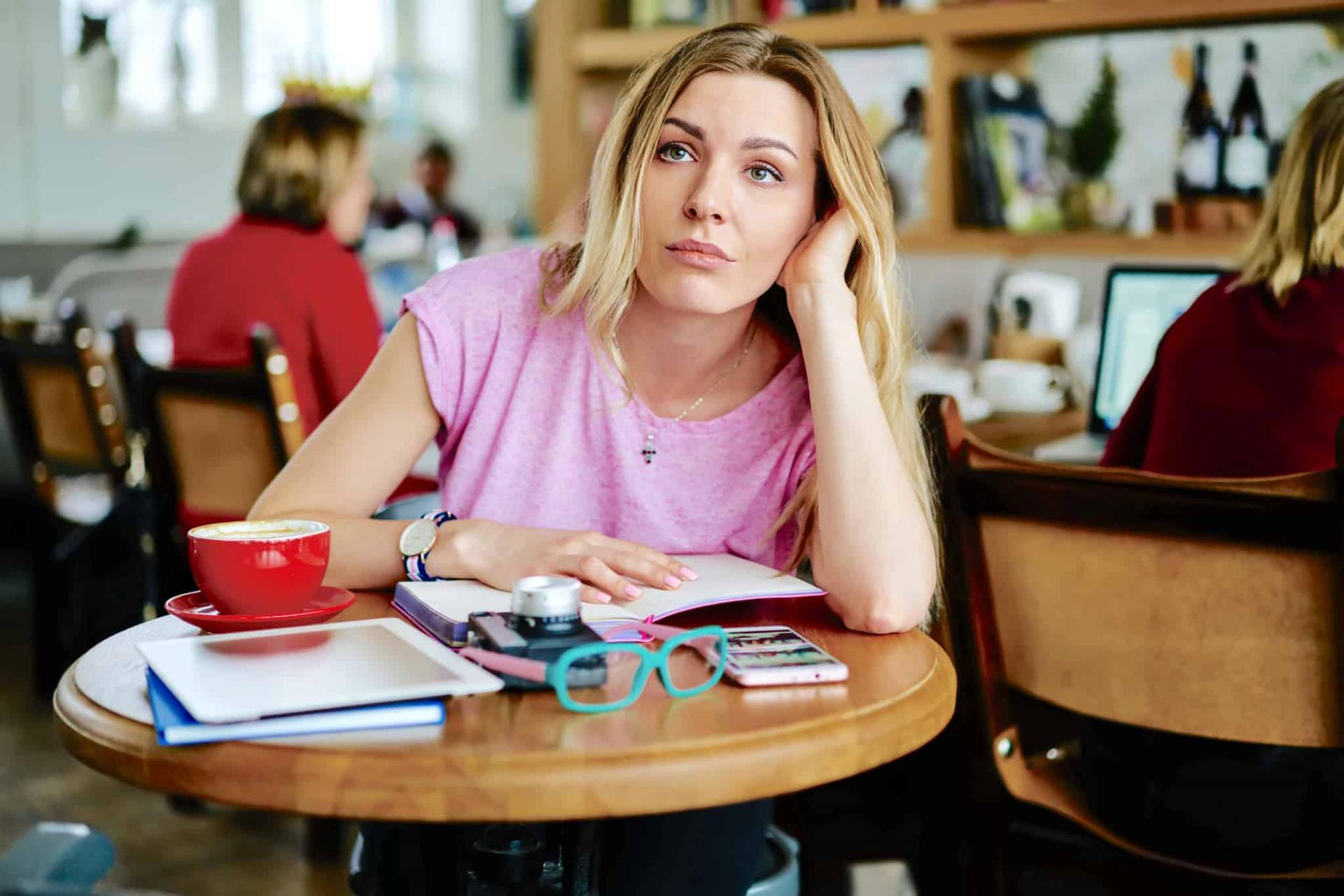 5 habitudes surprenantes qui épuisent secrètement votre énergie mentale – Combien en avez-vous rencontrées ? — Santé