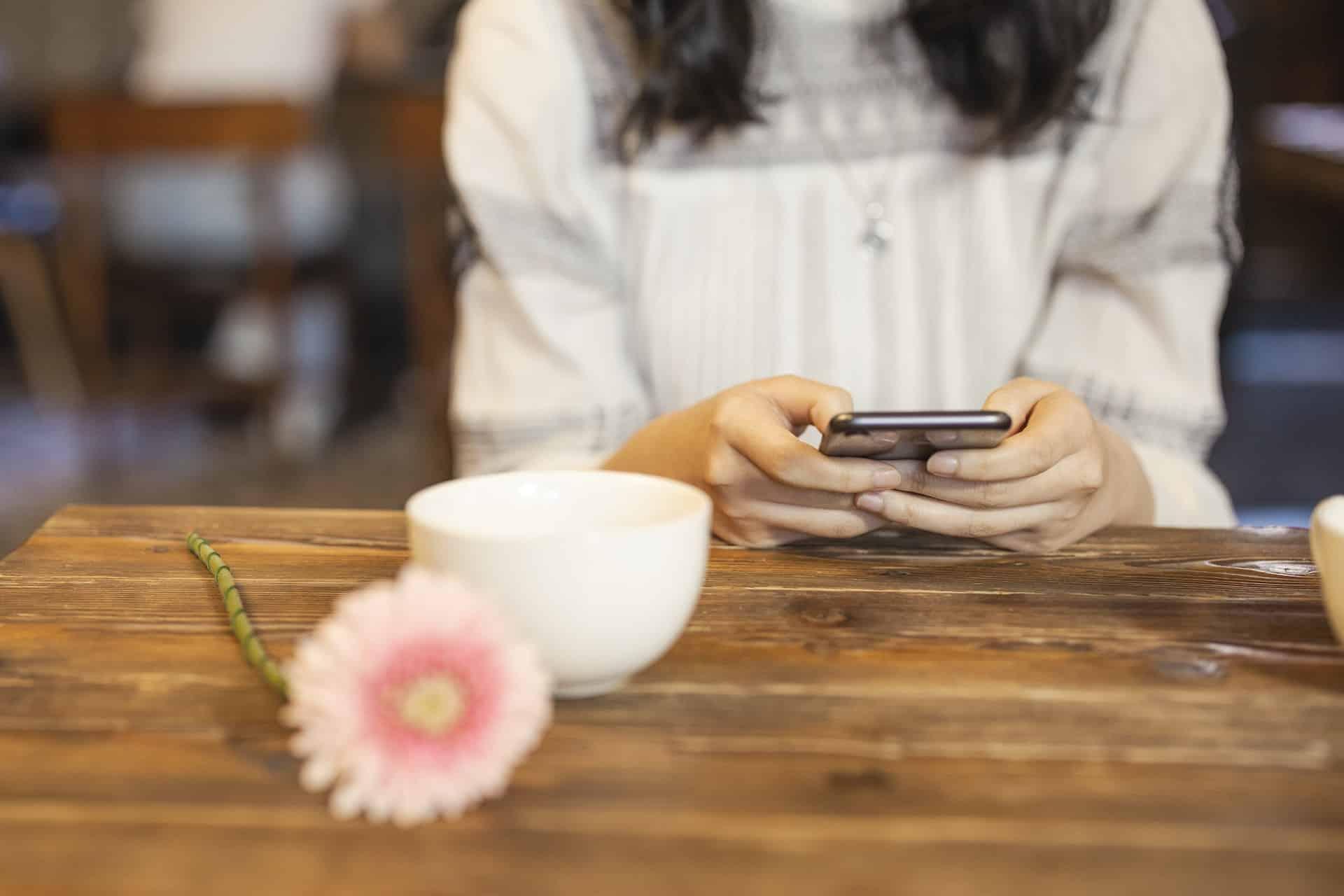 „Es hat gutgetan, wieder umworben zu werden" – echte Tinder-Geschichten aus dem Leben — Beziehung