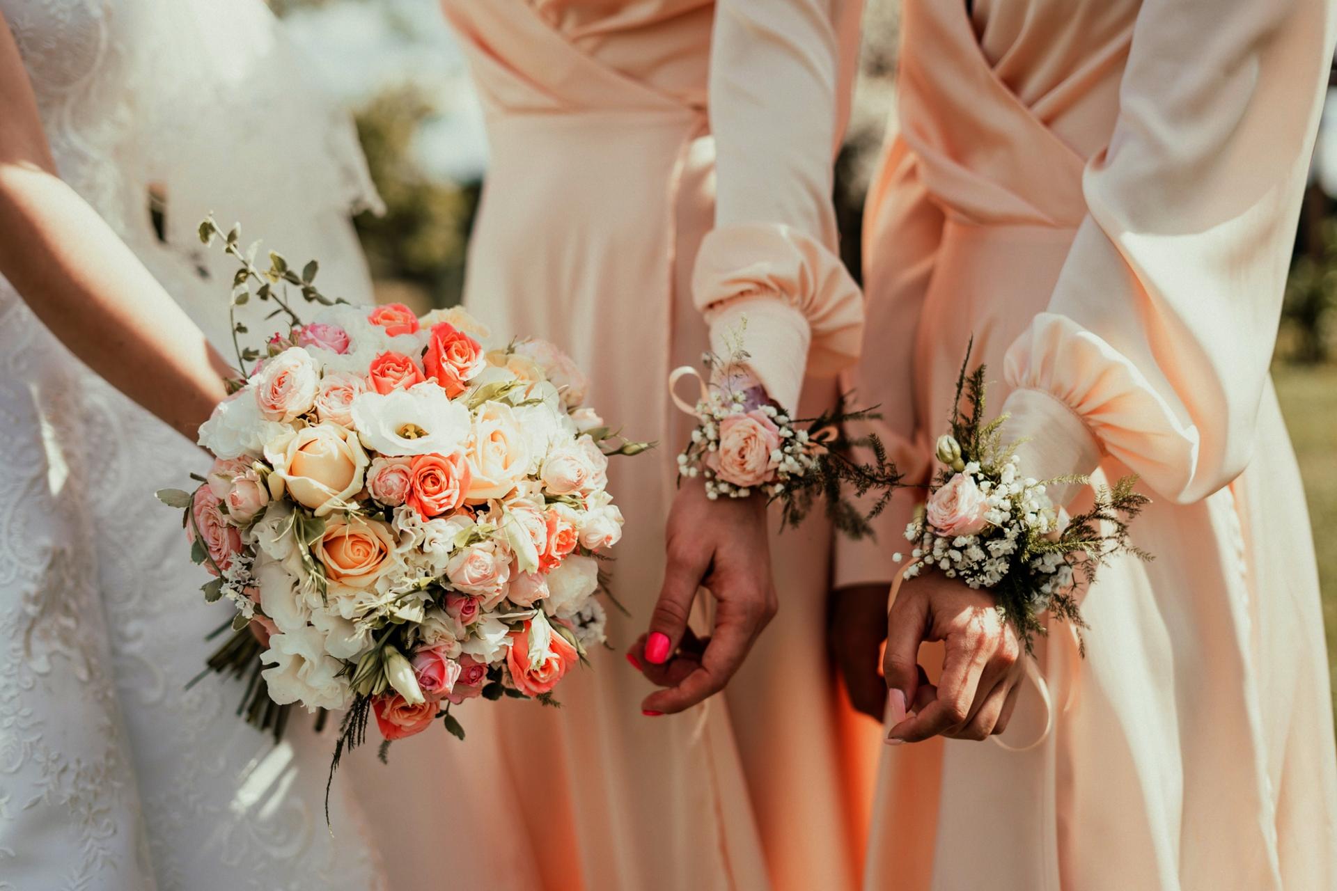 Why Do Bridesmaids Dress Alike? The Secret Origin of This Tradition — Wedding