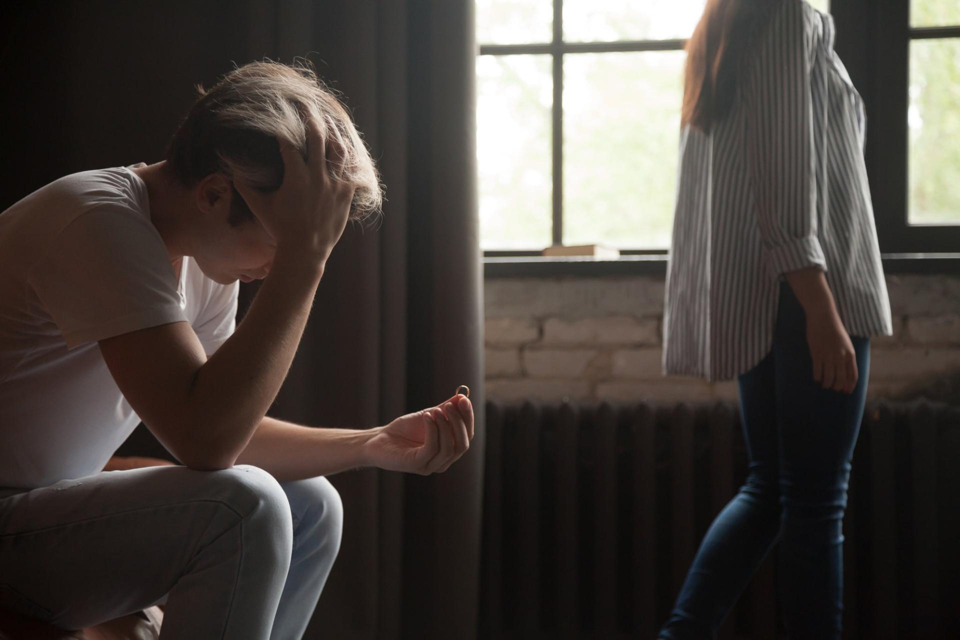 « Sa tête a tellement grandi que je ne pouvais plus le regarder » – La raison la plus banale pour divorcer — Relation