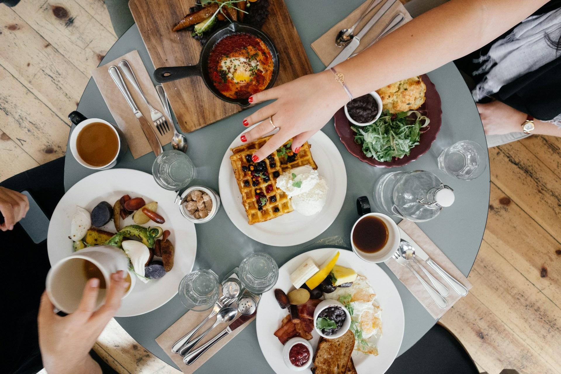 How Restaurants Get You to Spend More — Lifestyle
