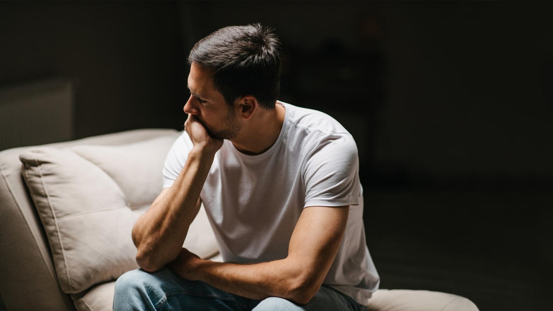 La compañera enamorada no para, y la oficina se ríe: ¿un ejemplo brutal del doble rasero hacia los hombres? — Estilo de vida