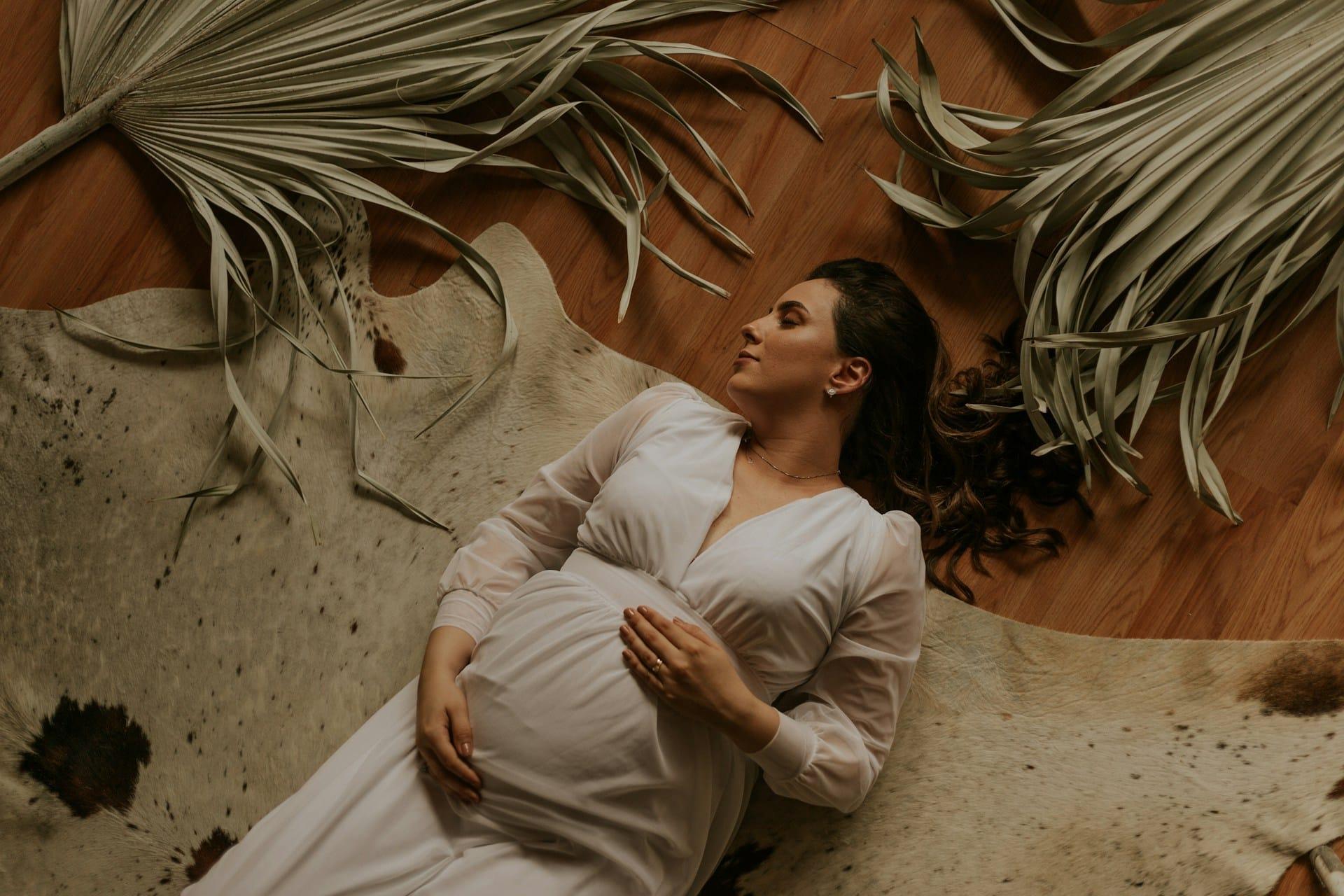 Too Old for Motherhood? – The Myth and Reality of Parenting Age — Family