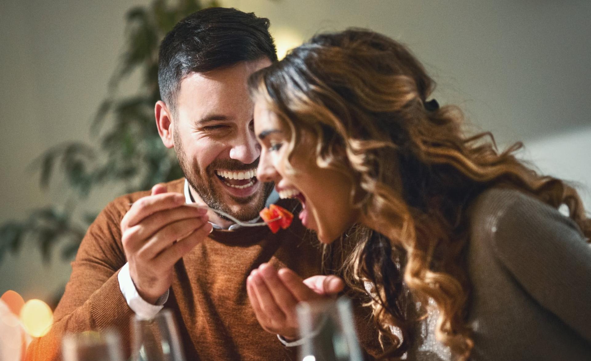 Quel est ton style de flirt ? Ton signe astrologique a la réponse — Mode de vie