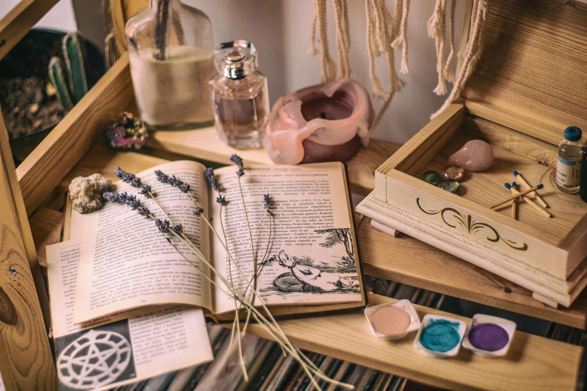 Selbstschutz-Rituale für Frauen: 5 einfache und kraftvolle Methoden für zu Hause — Lebensstil