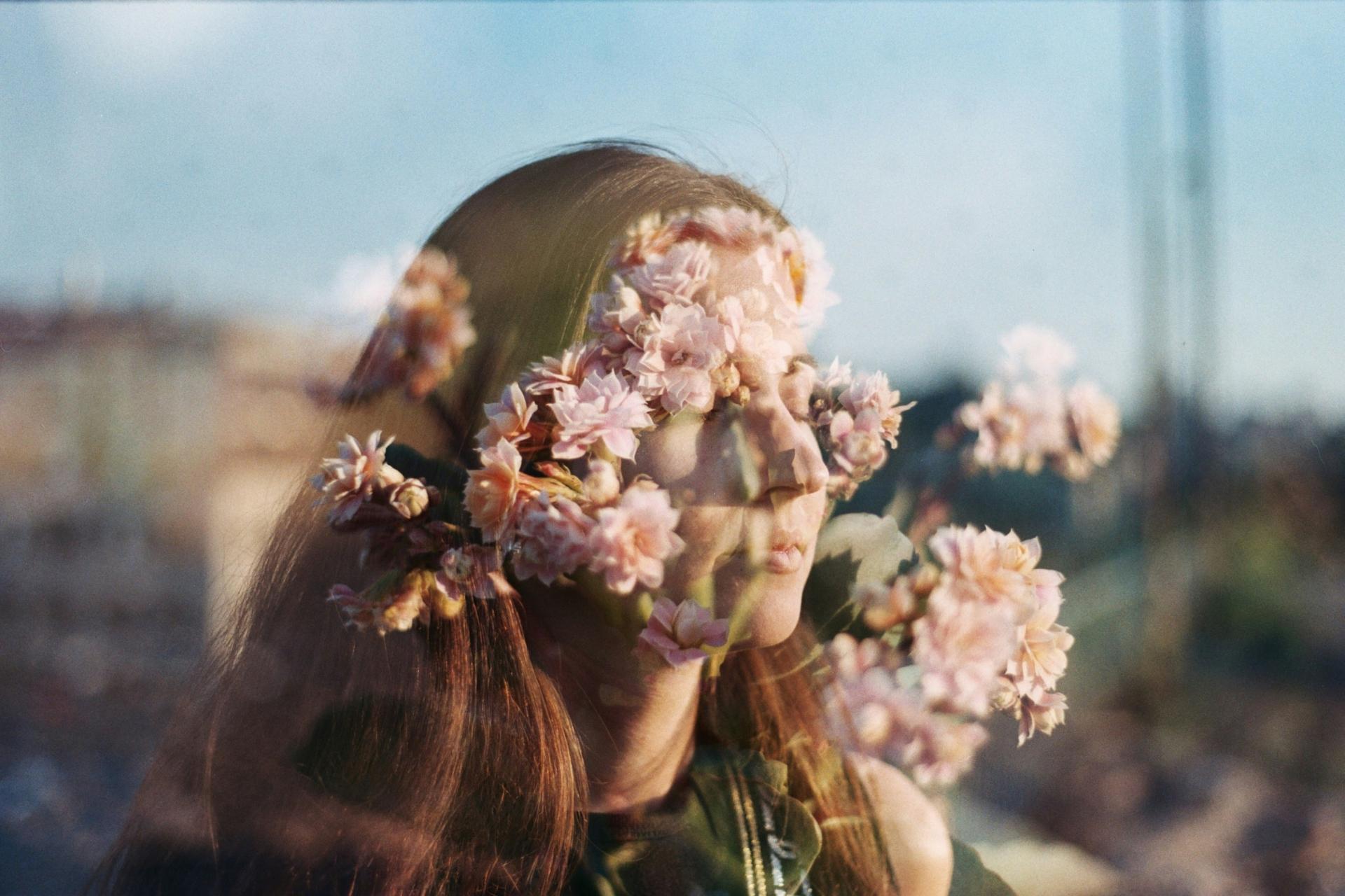 5 Zodiac Signs That Should Especially Pay Attention to Their Dreams Right Now — Lifestyle