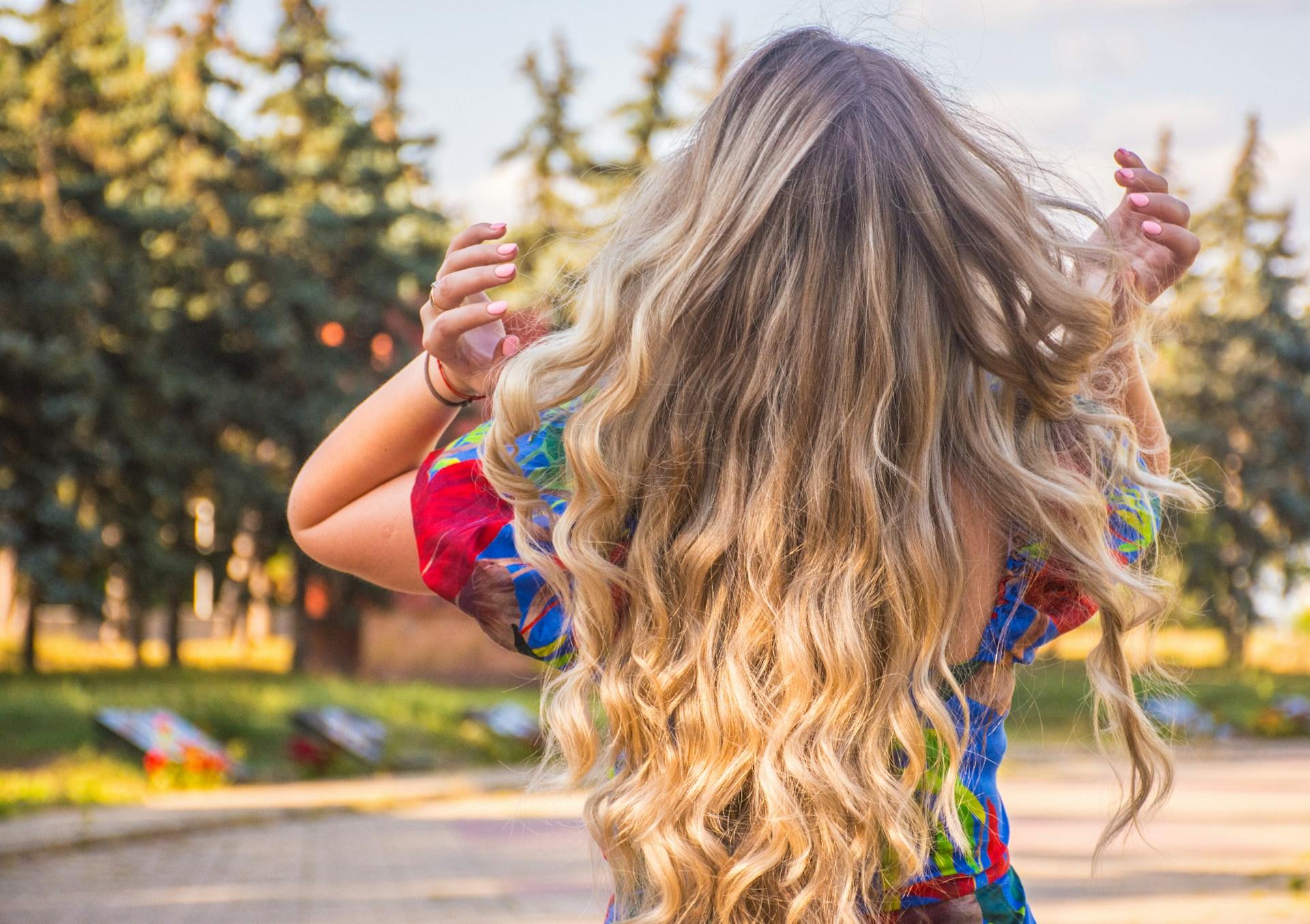 Der Trick, mit dem dein Haar lange nicht fettig wird — Haare
