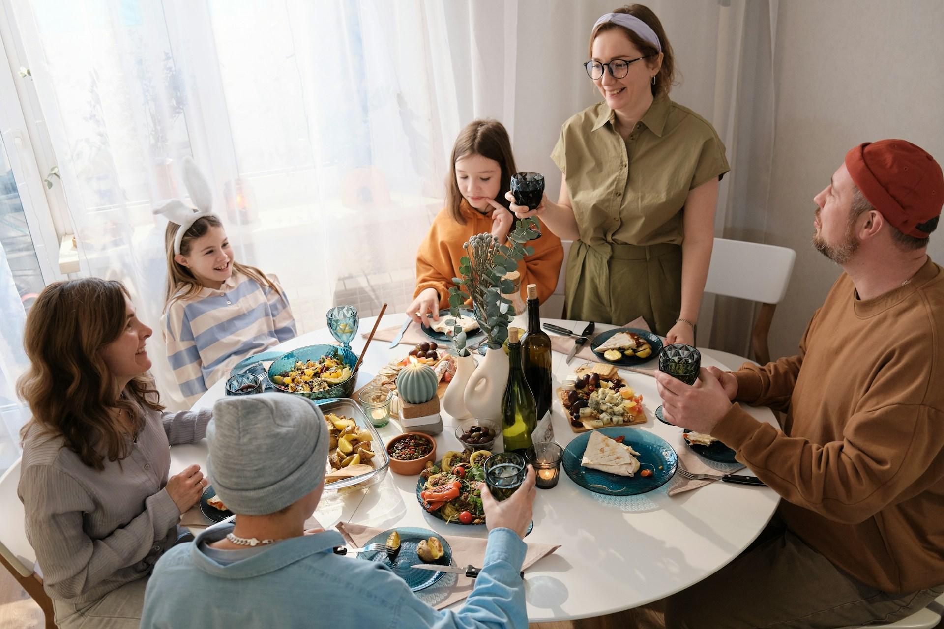 Questa abitudine familiare influenza il futuro dei bambini più della scuola — Famiglia