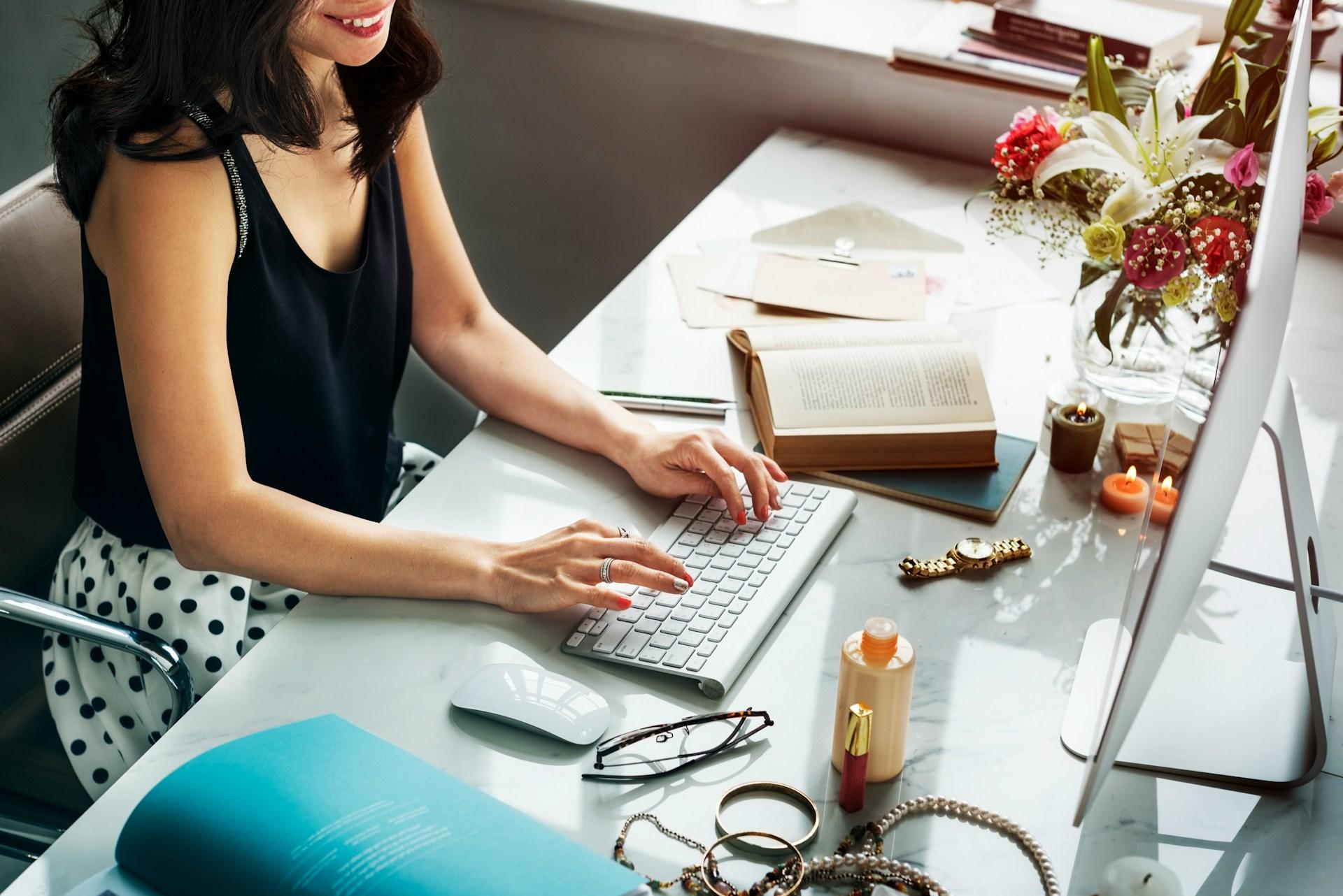 Le donne che si truccano guadagnano di più. Non è giusto, ma funziona — Lifestyle