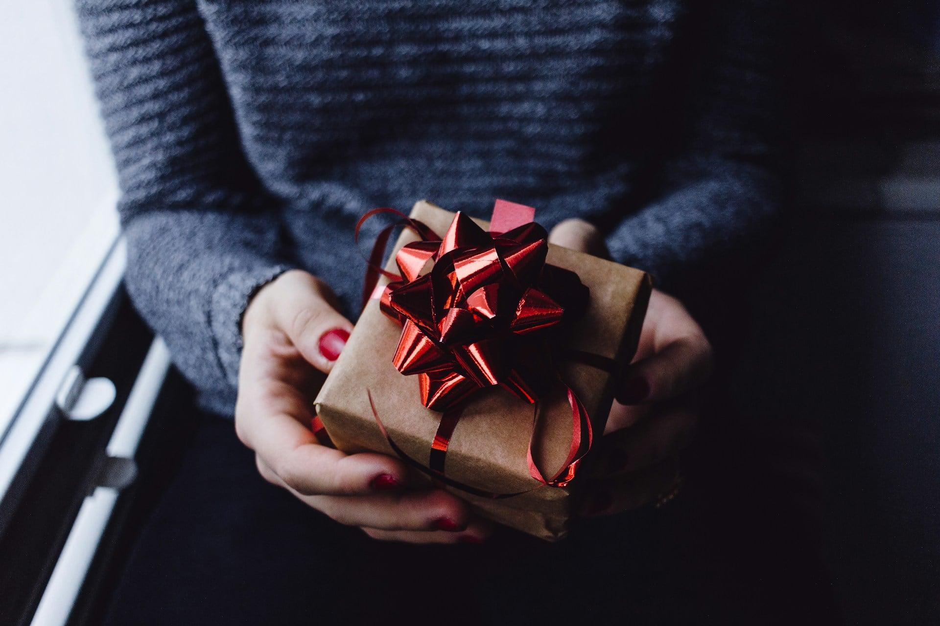 5 cose da non regalare mai se vuoi evitare la sfortuna — Lifestyle