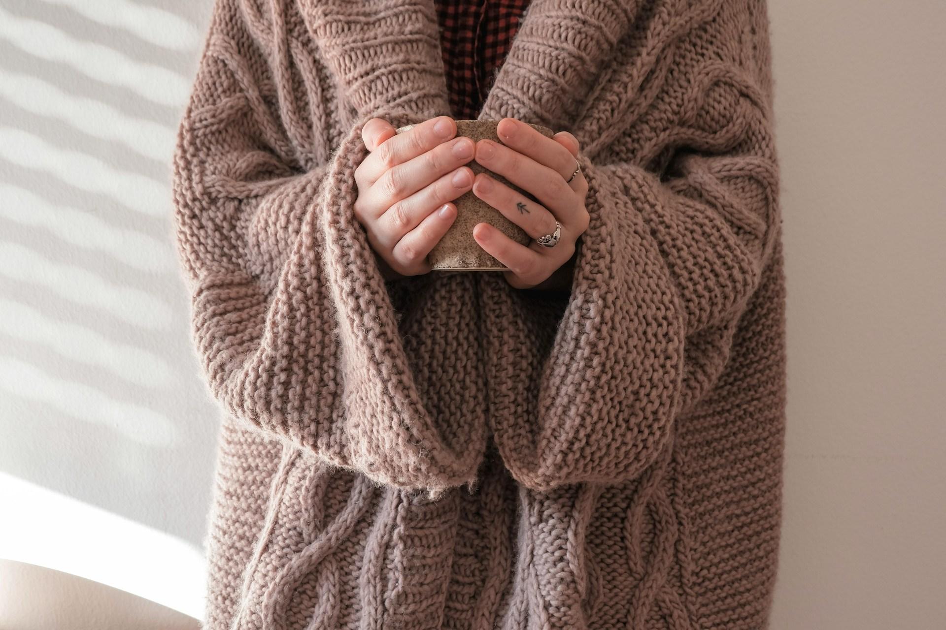 Perché chi soffre di ansia sente più freddo? Il legame tra corpo e mente in autunno — Lifestyle