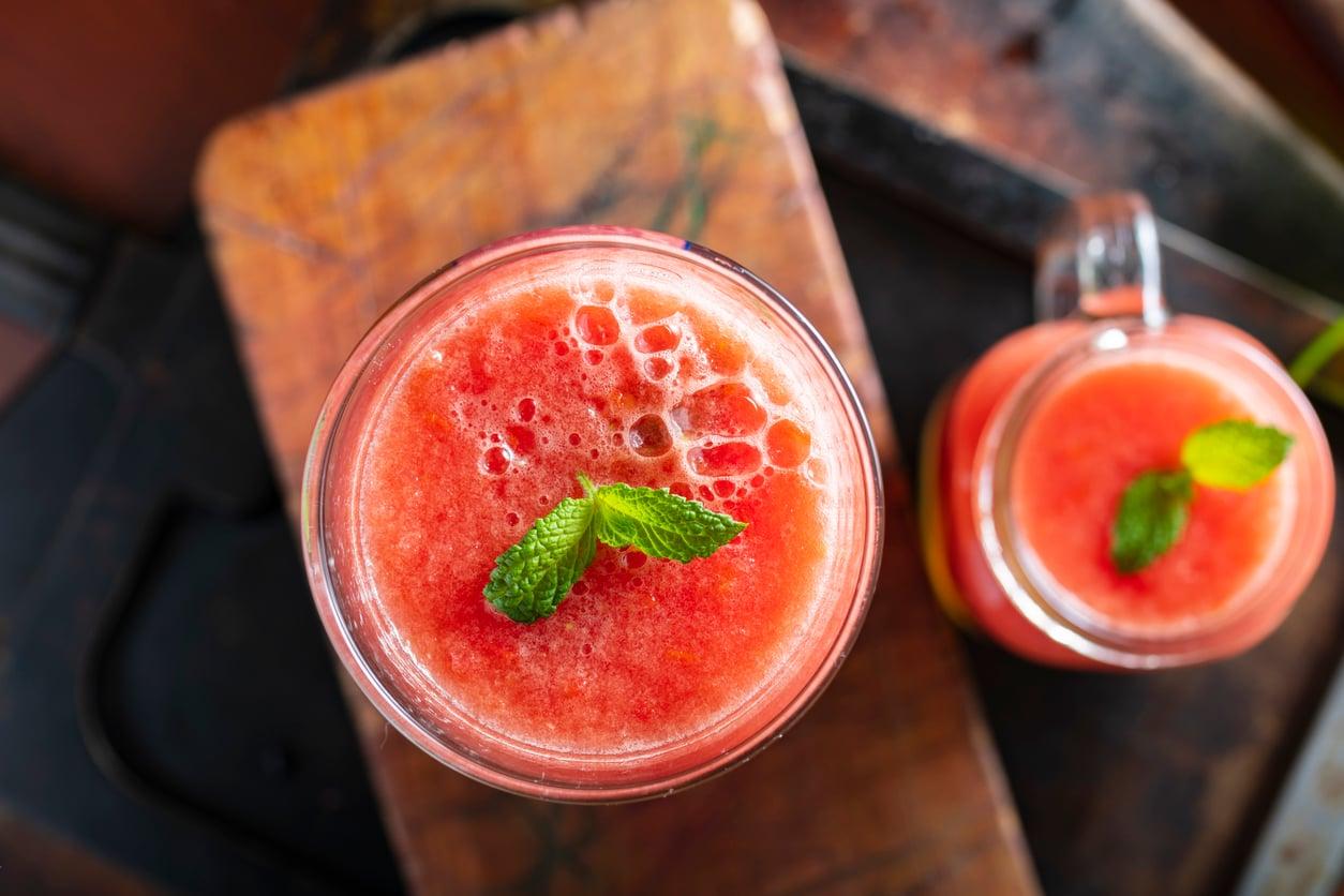 Pourquoi le jus de tomate a-t-il meilleur goût en avion ? — Loisirs