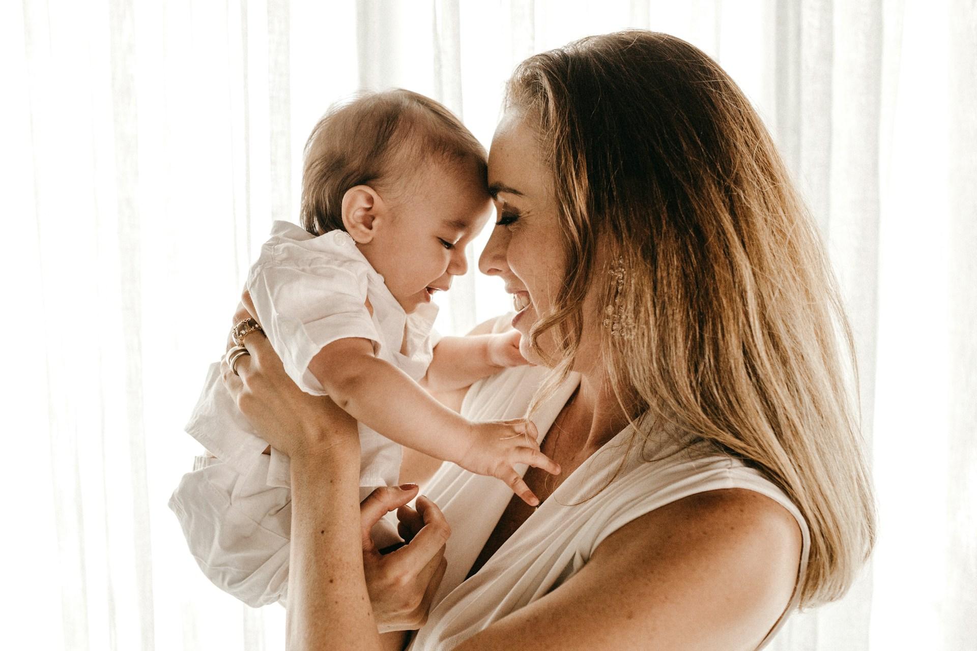Pensamientos para la mamá con bebé que vive al lado — Estilo de vida
