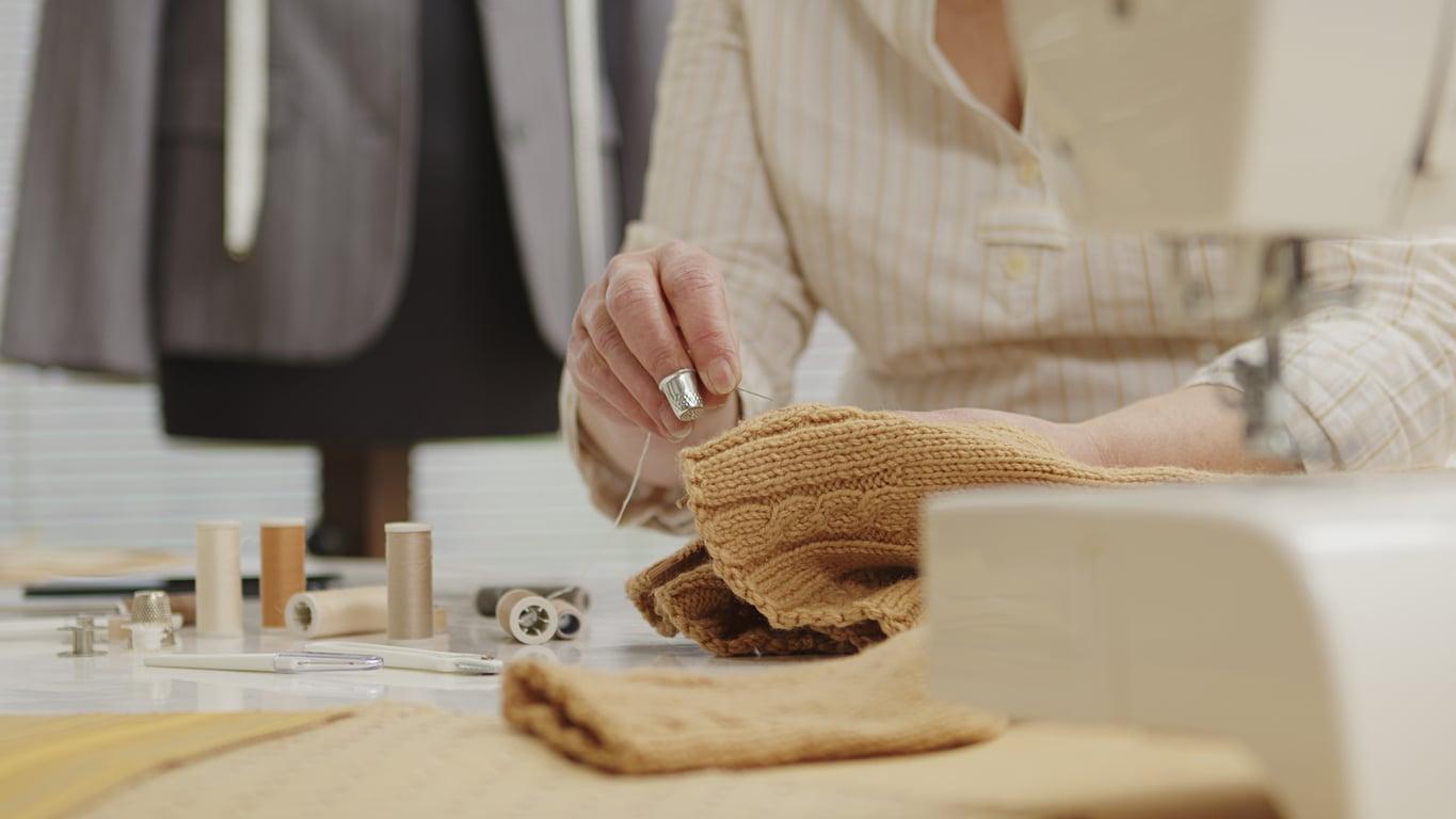 Ideas geniales para transformar tu ropa vieja en decoración para tu hogar — Aficiones