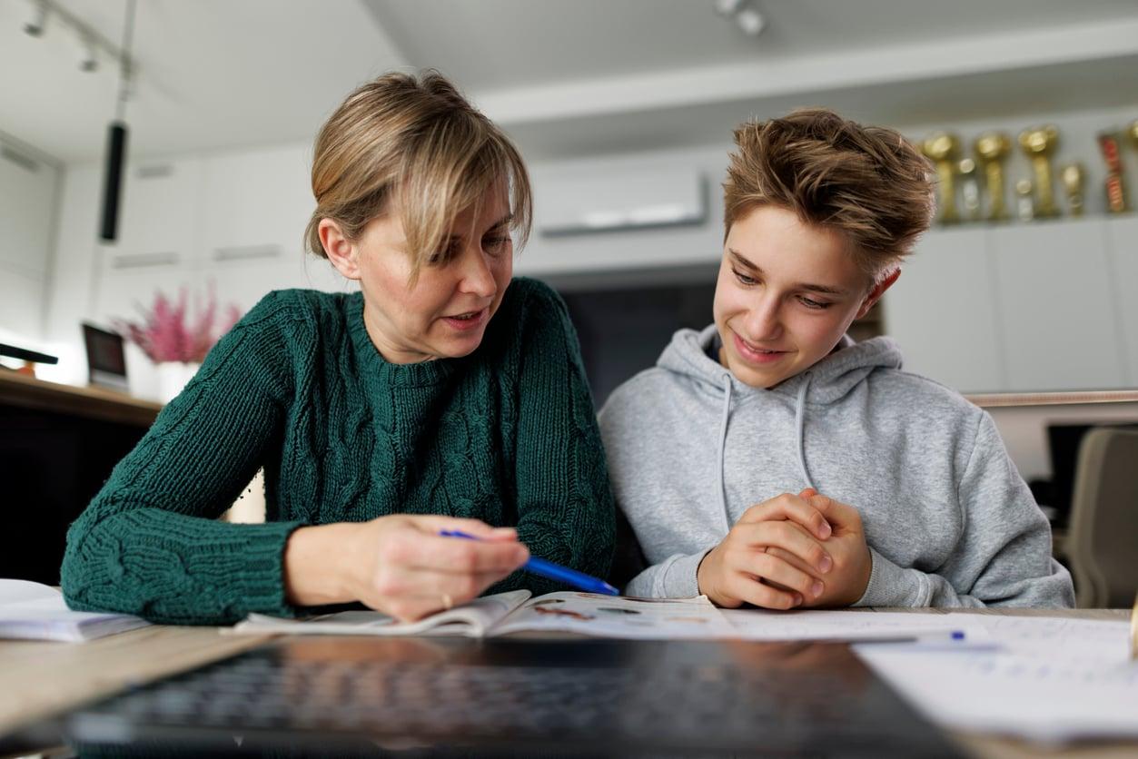 Segnali che tuo figlio ha difficoltà di attenzione - Cosa osservare — Famiglia