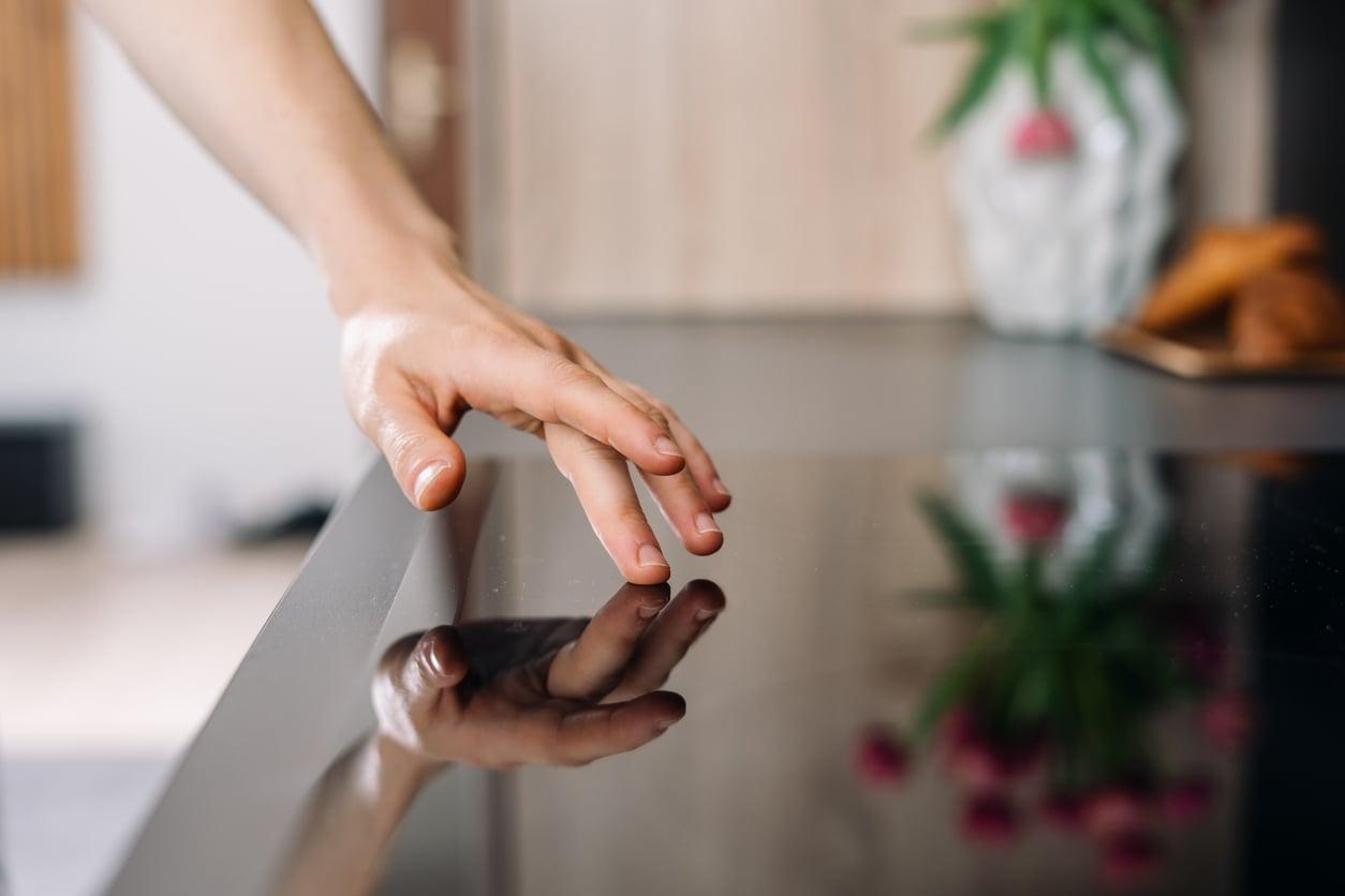 Comment garder votre plaque à induction impeccable – guide pas à pas ! — Ménage