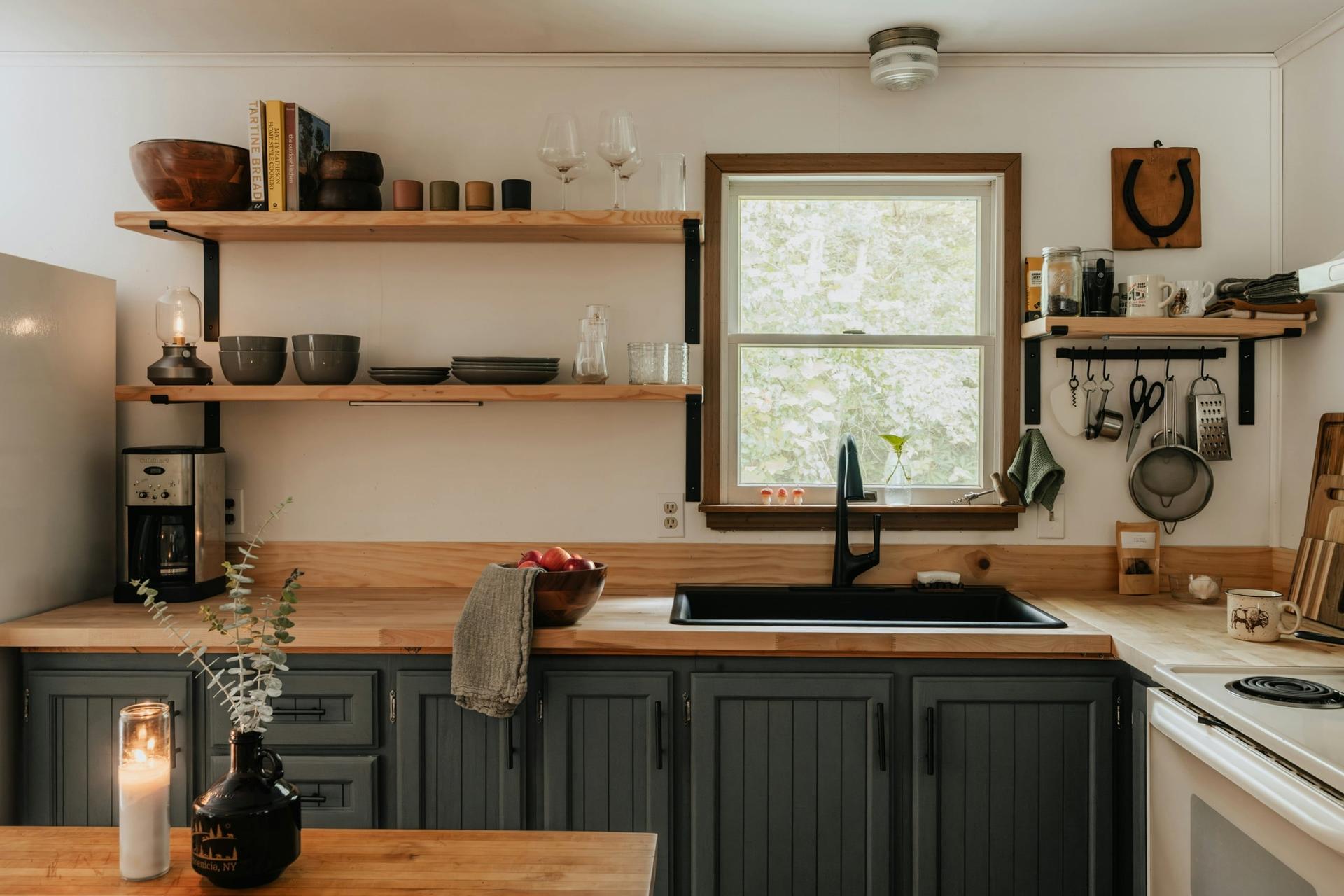 8 Things You Should Never Store on Open Shelves — Decor