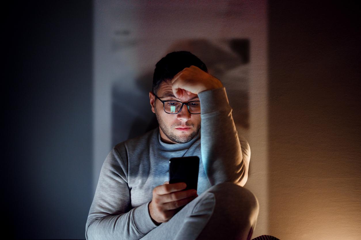 7 segnali che il tuo partner ti nasconde qualcosa — Relazione