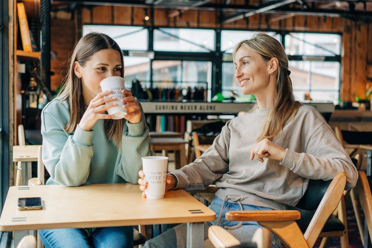 5 choses à ne pas dire à quelqu’un qui ne fête pas Noël en famille — Famille