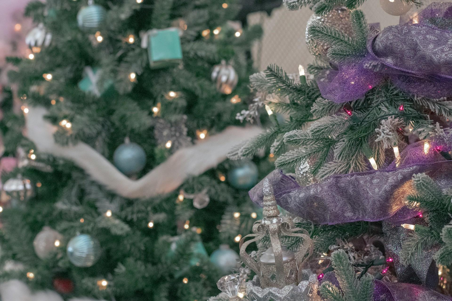 Which Artificial Christmas Tree Would You Choose? It Reveals Surprising Things About You! — Decor
