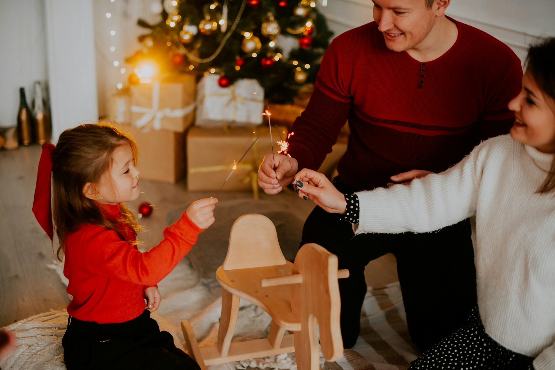 « Je ne veux pas passer Noël encore une fois avec ma belle-mère » – Que faire quand les fêtes sont source de tensions ? — Famille