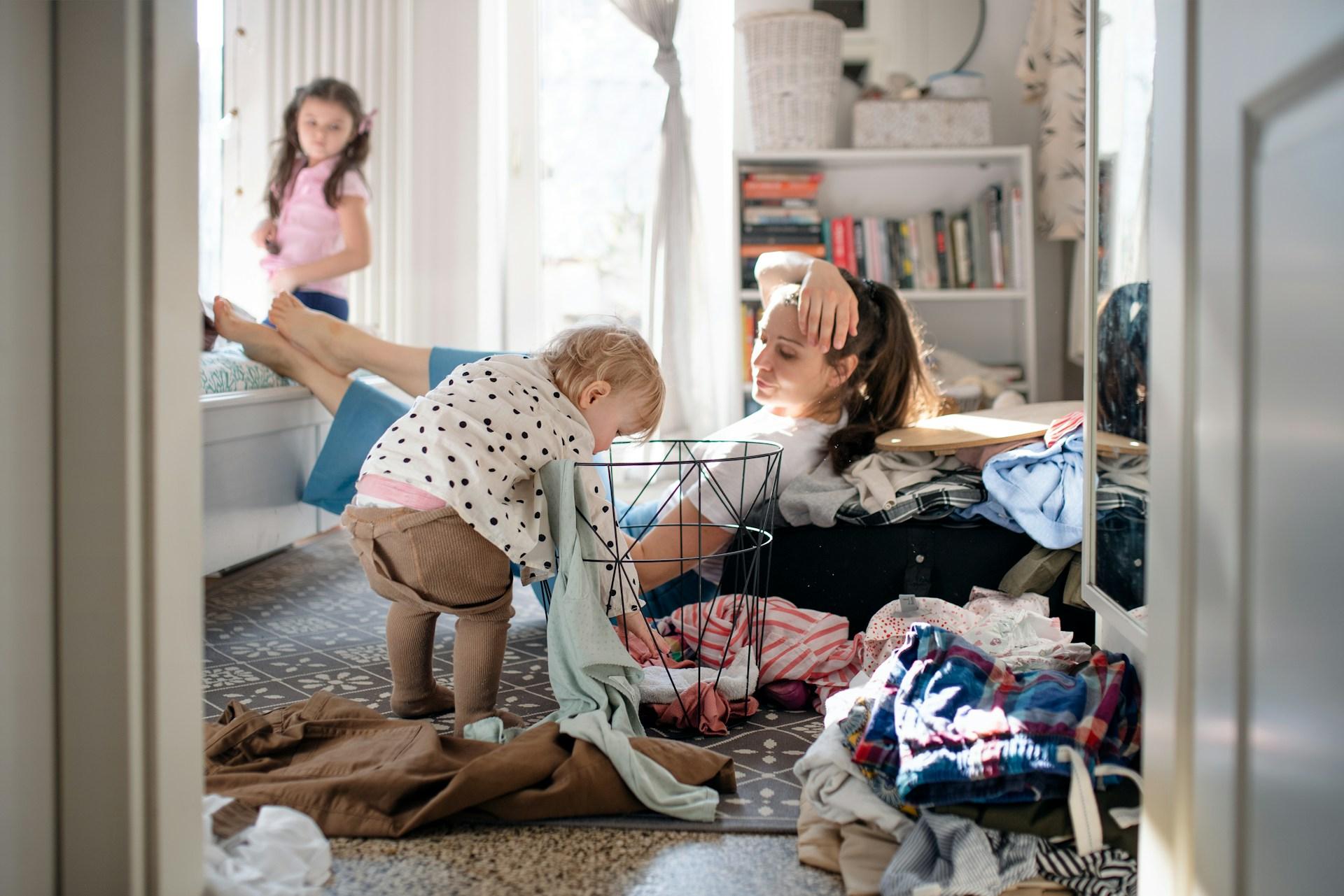 «Perché ha fatto un figlio se non può nemmeno permettersi un’auto?» – Confessioni sincere di mamme con bambini piccoli — Famiglia