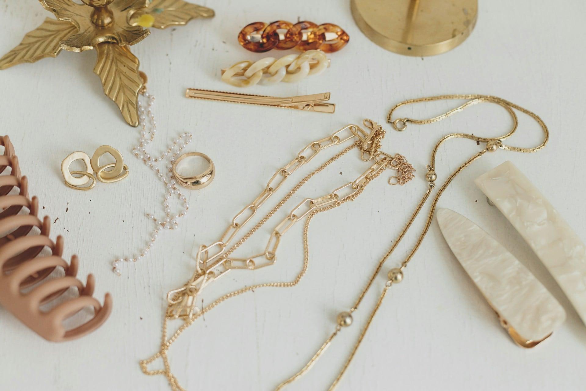 10 splendidi accessori per capelli per Capodanno che ti faranno sentire una regina — Capelli
