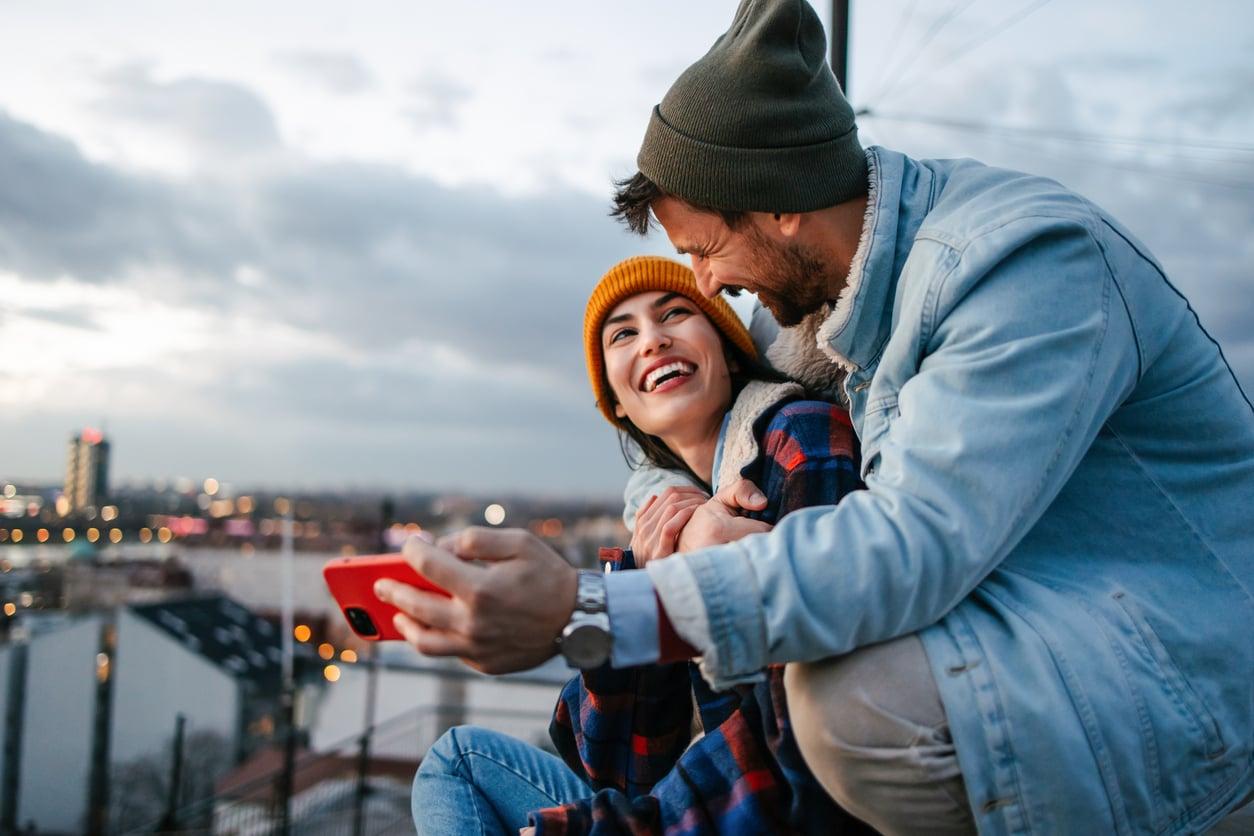 Ecco come ti comporti quando sei follemente innamorato, secondo il tuo segno zodiacale — Lifestyle