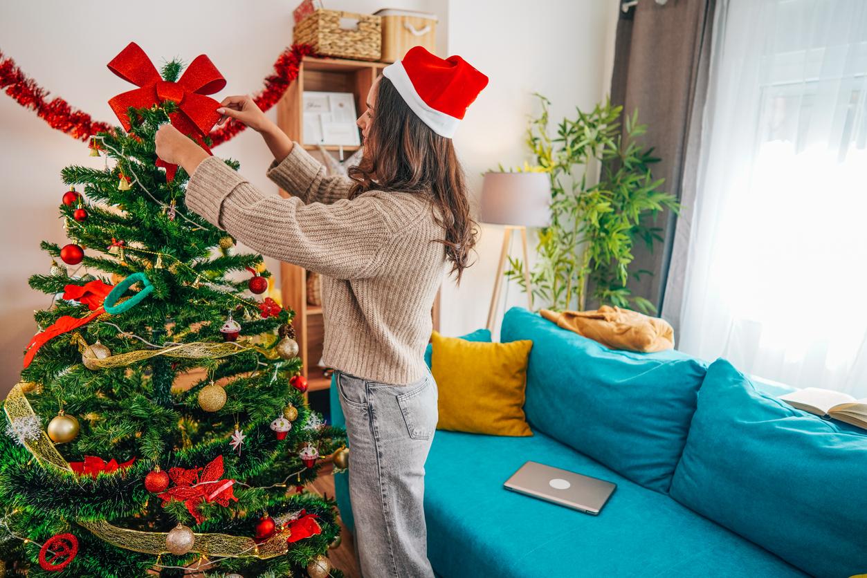 3 solutions simples pour remplacer la décoration au sommet du sapin de Noël — Décoration